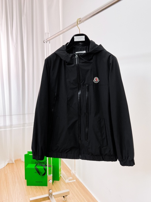 Moncler Men's Spring Jacket - High-End, Breathable, and Comfortable