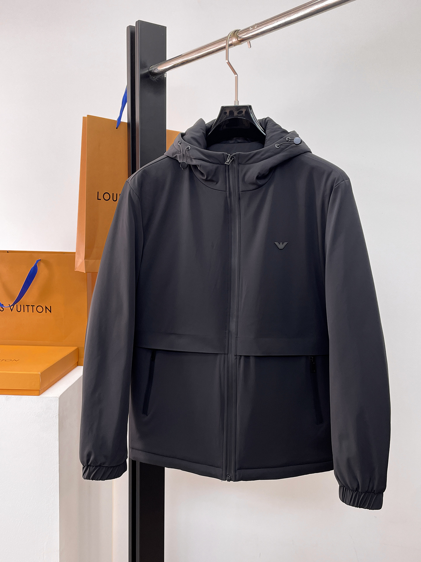 _dmv9s-ZzM9qTivtgo4za72Q9qFuAD1_5SCY-irw