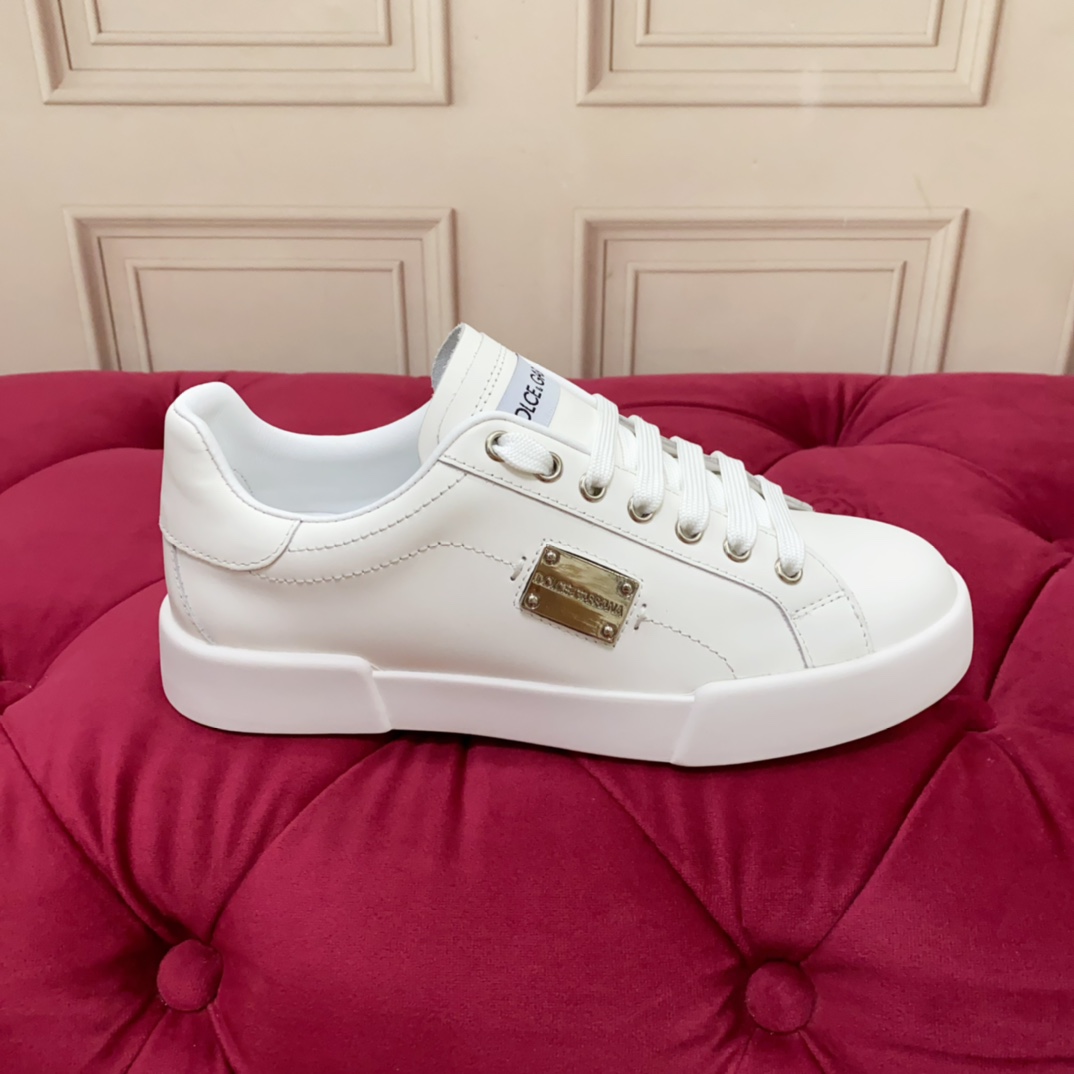 NO:223387,Women's model men's model high-end version high-quality Brand outsole DOLCE & GABBANA new model high-end quality exclusive seiko custom-made on the market Brand letter craftsmanship embellishes beautiful luxury shines superbly used high-end imported silk cowhide   silver brand fasteners Silk Sheep Li Perfectly interprets the latest inspiration for shoes Classic and fashion Luxury dreams leading to fashion high-end quality Size number Women 35-41 Men 38-45 Standard size, casual shoes/sports shoes, Dolce & Gabbana, sneakers, cowhide19860909女款 男款 高端版本 高质量 品牌大底DOLCE & GABBANA 新款 高端质量 独家精工定制上市 品牌字母工艺点缀绝美奢华闪耀 精湛的做众多人至爱采用高端进口丝绸牛皮 银品牌扣件 丝绸羊里 完美诠释鞋履最新灵感 经典与时尚融为一体奢华迷梦驾凌时尚高端品质 码数 女35-41 男38-45 标准码数,休闲鞋/运动鞋,Dolce&Gabbana,sneakers,cowhide,Women's Shoes