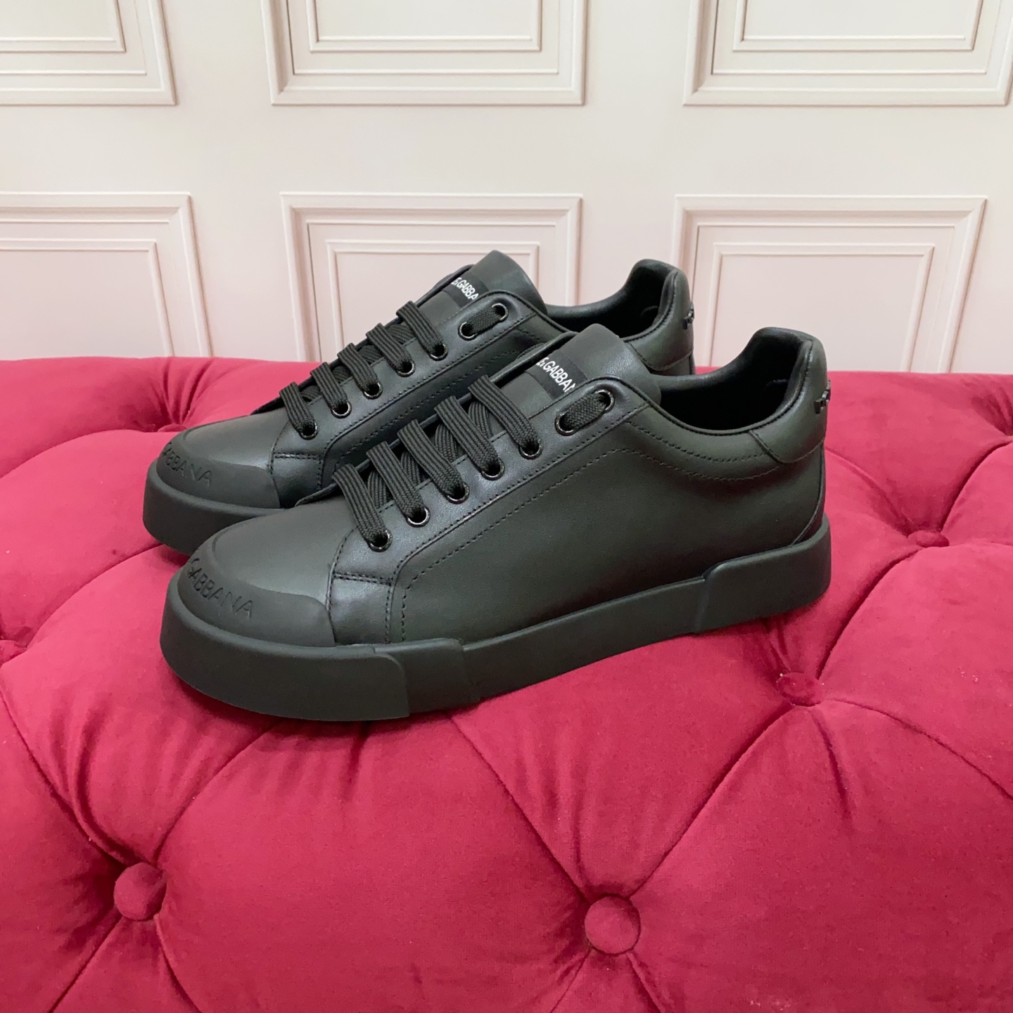 Dolce & Gabbana 2025 Leather Sneakers- High Quality, Comfortable, Stylish 5 i1745725340370 7321 0 3