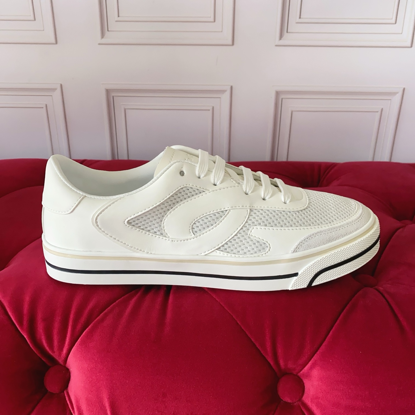 NO:887036,High quality brand outsole 2026 new style off-white box packaging Brand outsole Seiko customization on the market Brand letter craftsmanship embellishment is beautiful and luxurious shining Exquisitely made many people love it Using high-end imported beef + imported net + imported leather Sheep lining Perfect interpretation of shoe classics and fashion Integration of luxury dreams and fashionable high-end quality Standard size for men 38-45,19860909高质量 品牌大底 2026新款 米白盒包装 品牌大底 精工定制上市 品牌字母工艺点缀绝美奢华闪耀 精湛的做众多人至爱采用高端进口牛猄+进口网+进口皮 羊里 完美诠释鞋履经典与时尚融为一体奢华迷梦驾凌时尚高端品质 标准码数 男38-45,,Men's shoes