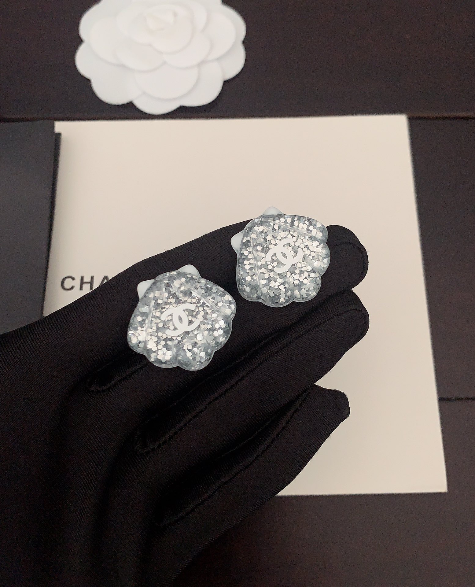 Chanel Серьги гвоздики