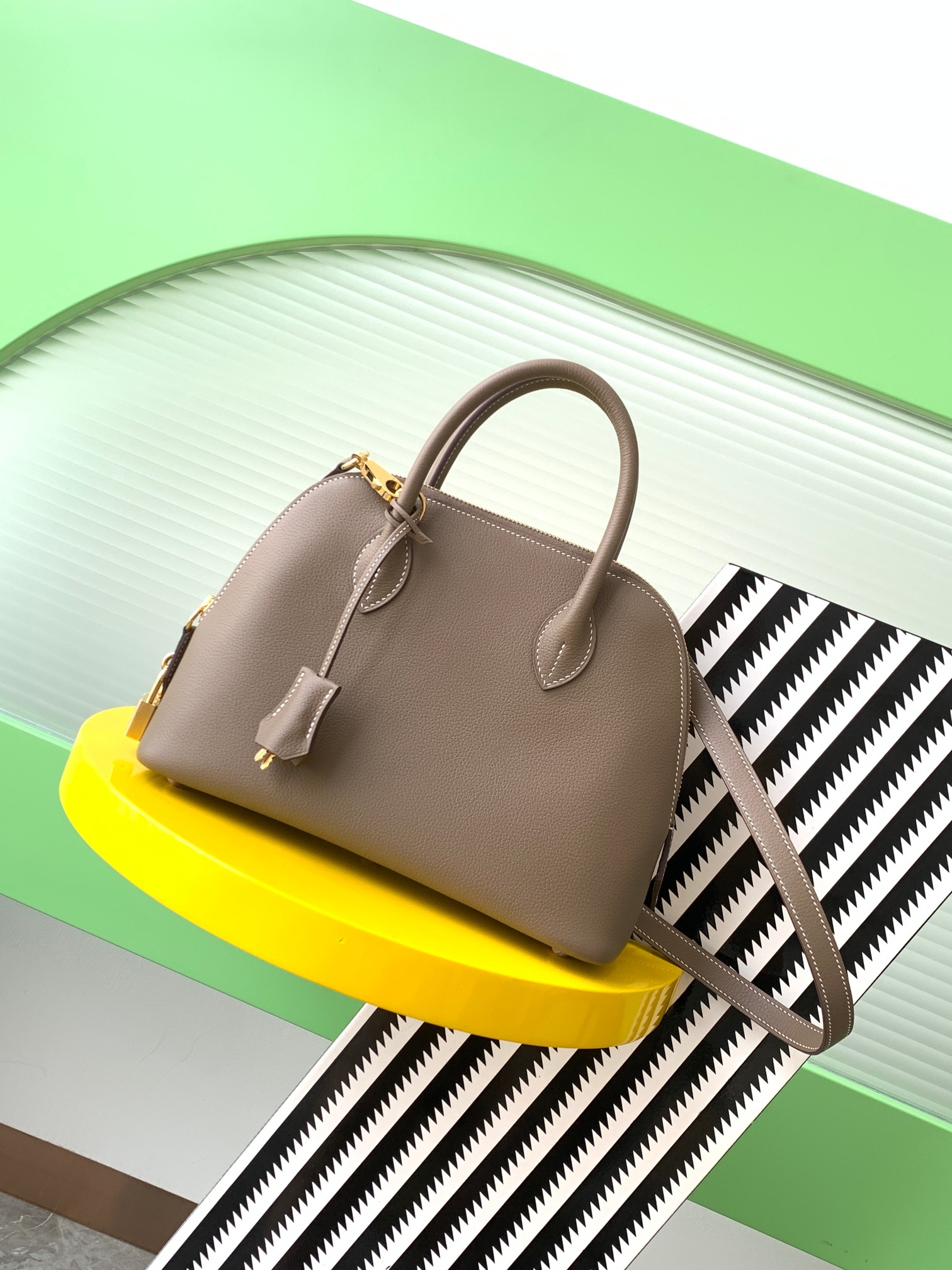 Elegant Bolide Style Top Handle Bag, 25cm, Premium Leather, Hand-stitched