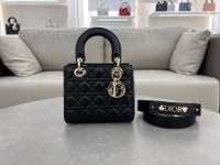 Four-frame sheepskin black Lady Diana four-frame series, the latest color for spring and summer, fresh style 🆕, paired with the latest letter straps 😋, which is a bonus, 6 letters are delivered⚠️, size: 20*8*17cm0504 1 Four-frame sheepskin black Lady Diana four-frame series, the latest color for spring and summer, fresh style 🆕, paired with the latest letter straps 😋, which is a bonus, 6 letters are delivered⚠️, size: 20*8*17cm0504