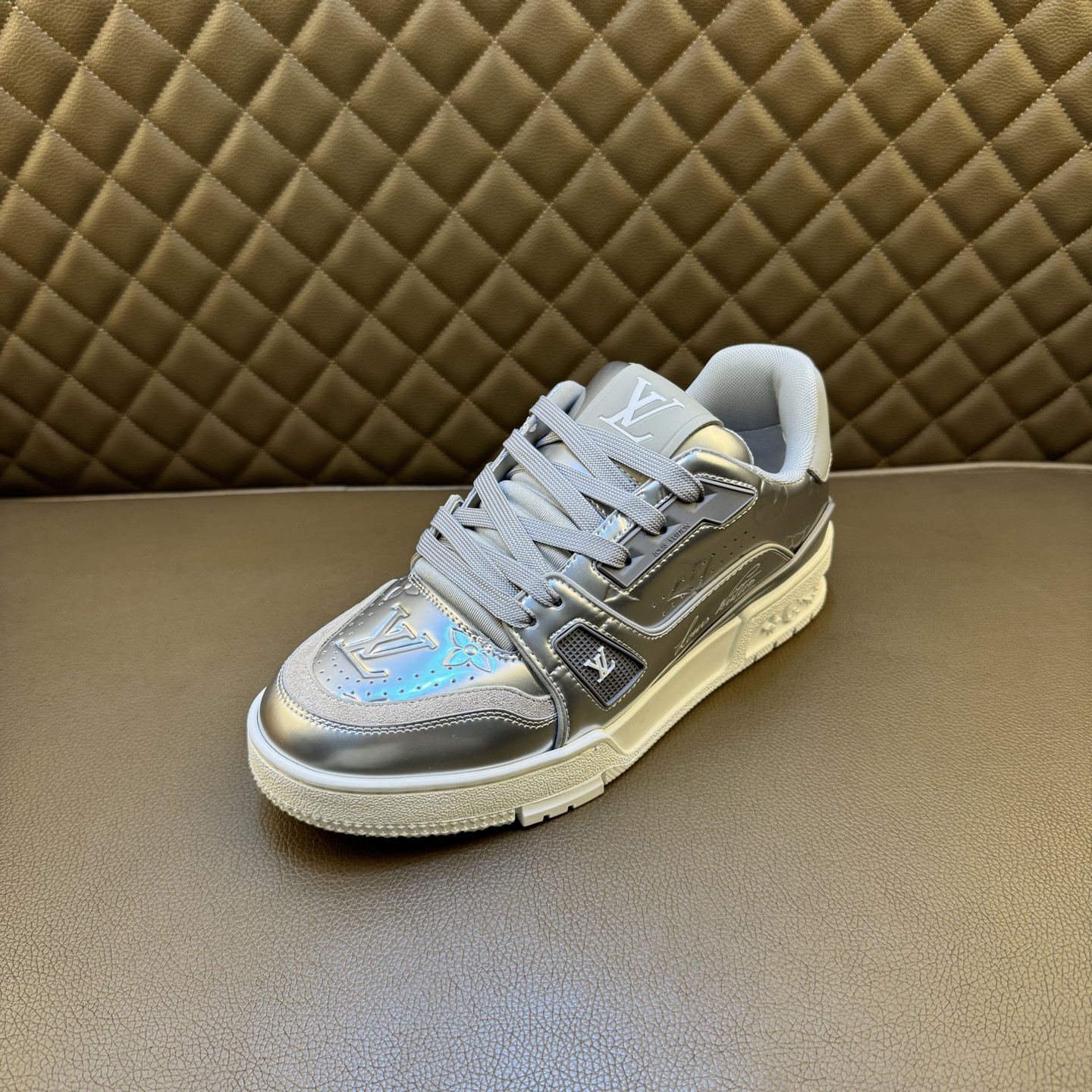 LV Style Leather Men's Shoes style reference detail image 6 from source 780814