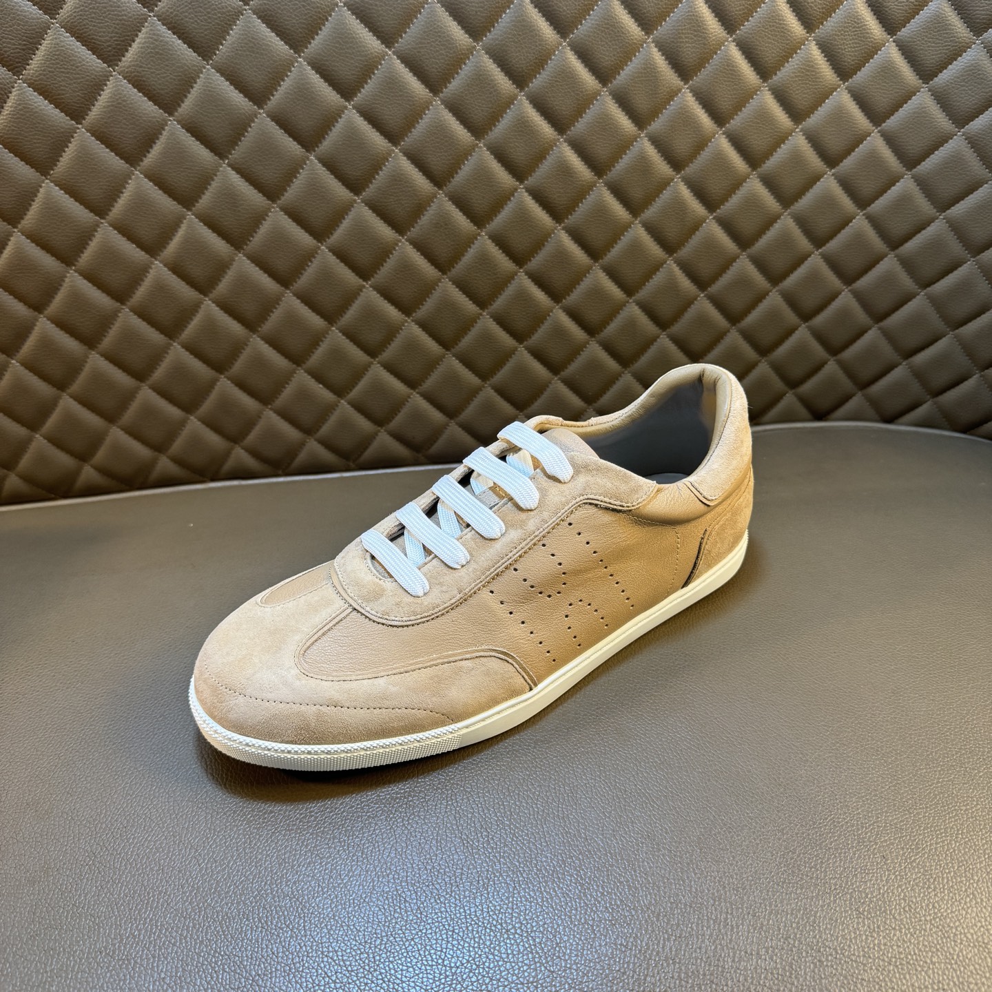 Hermes Style Leather Men's Shoes style reference detail image 6 from source 781597