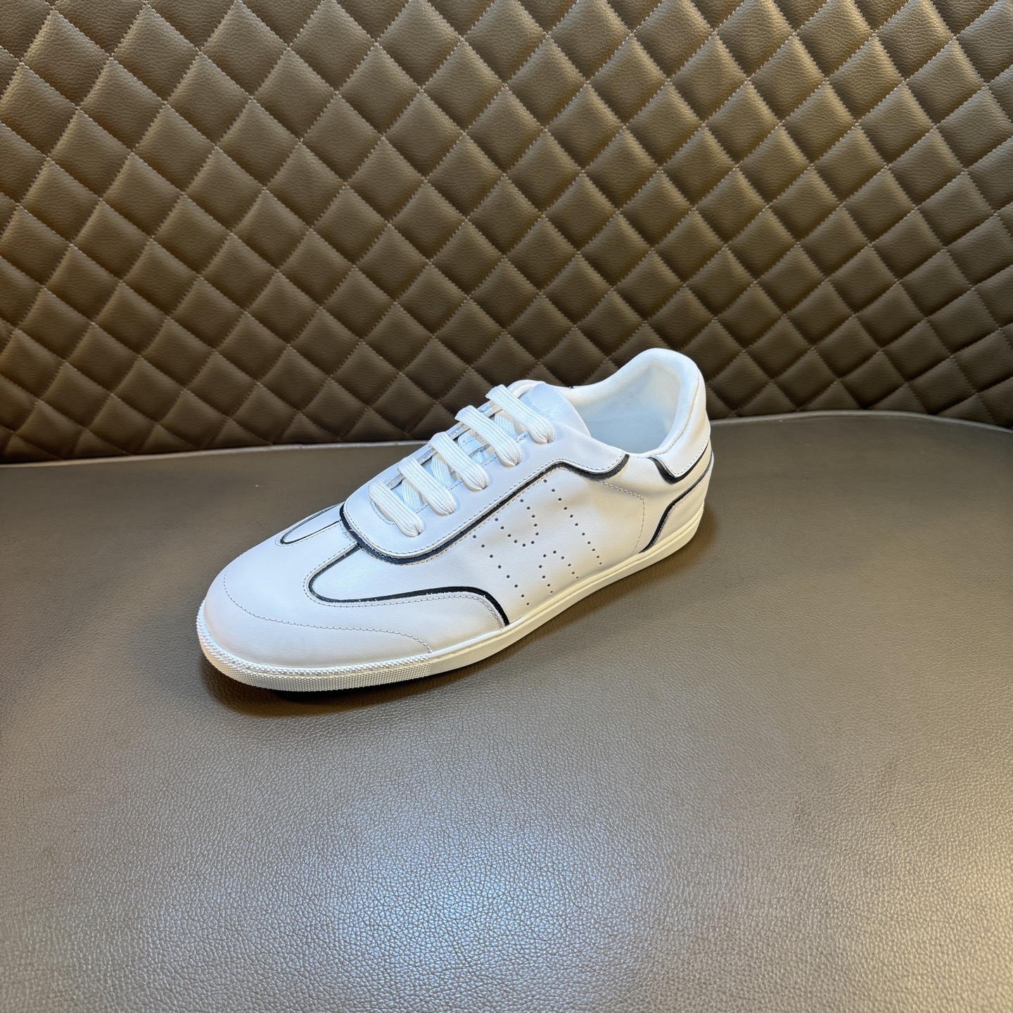 Hermes Style Leather Men's Shoes style reference detail image 6 from source 781598