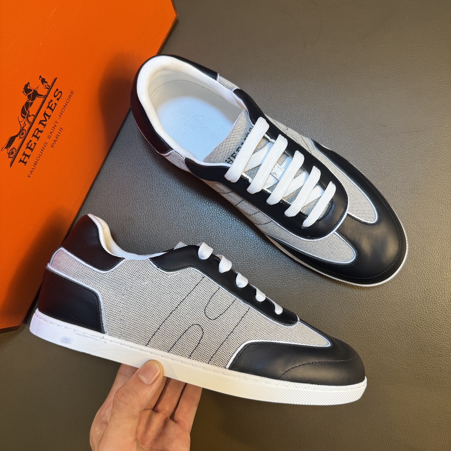 Hermes Style Leather Men's Shoes style reference detail image 3 from source 781600
