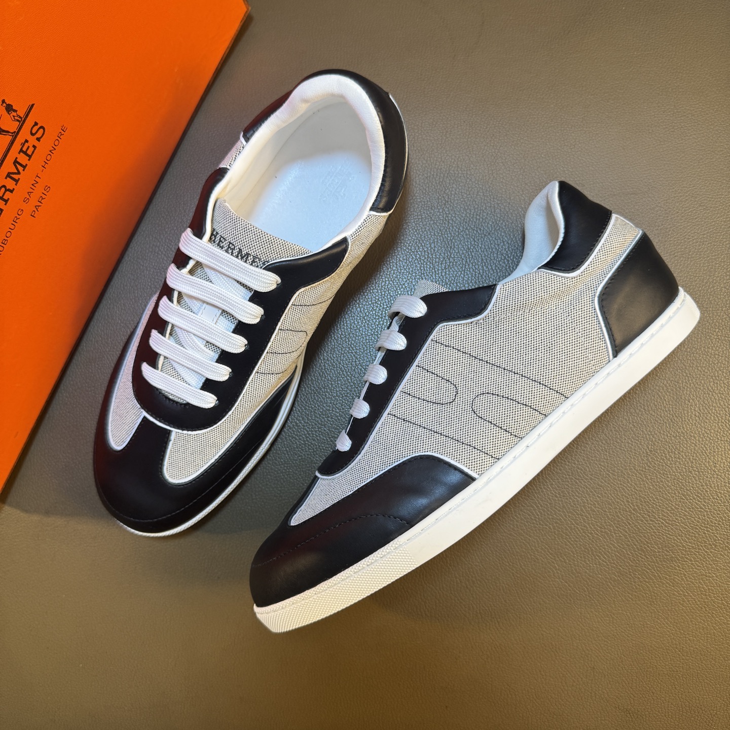 Hermes Style Leather Men's Shoes style reference detail image 4 from source 781600