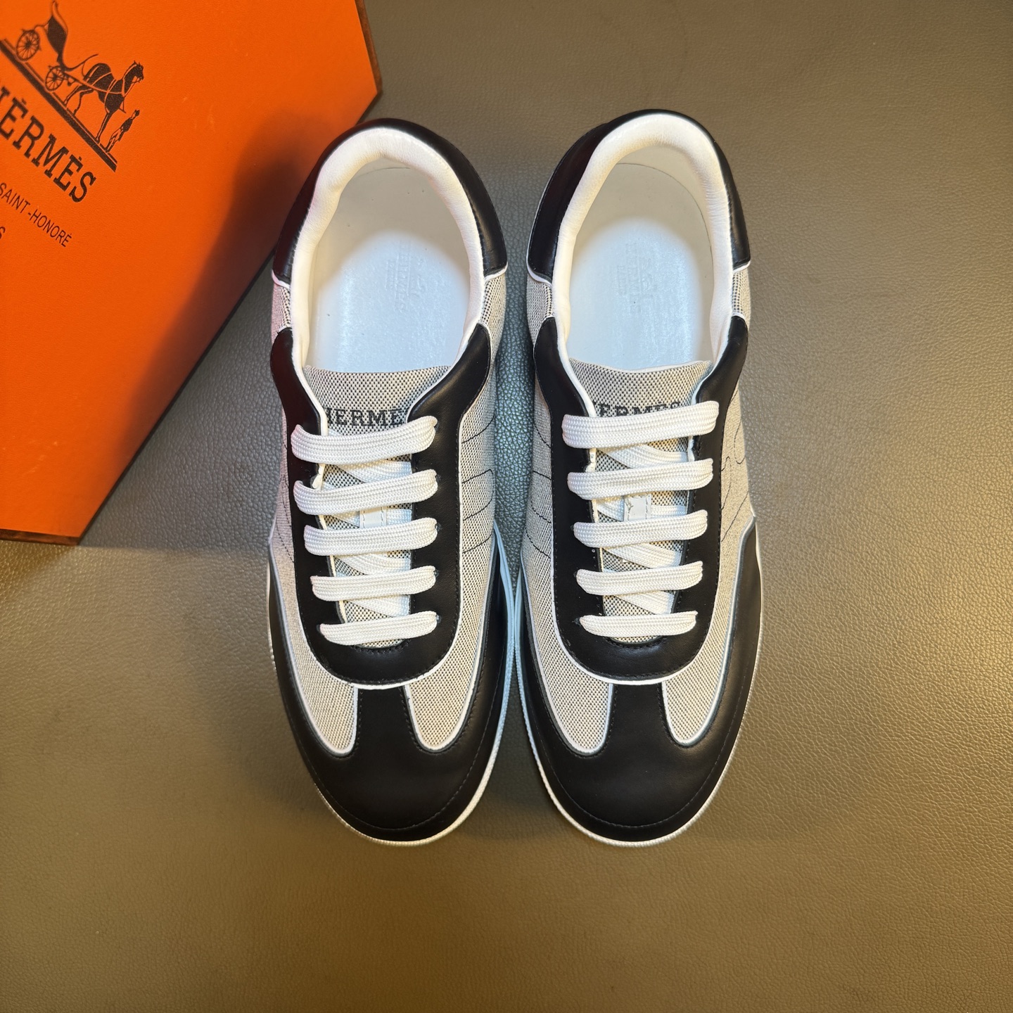 Hermes Style Leather Men's Shoes style reference detail image 2 from source 781600