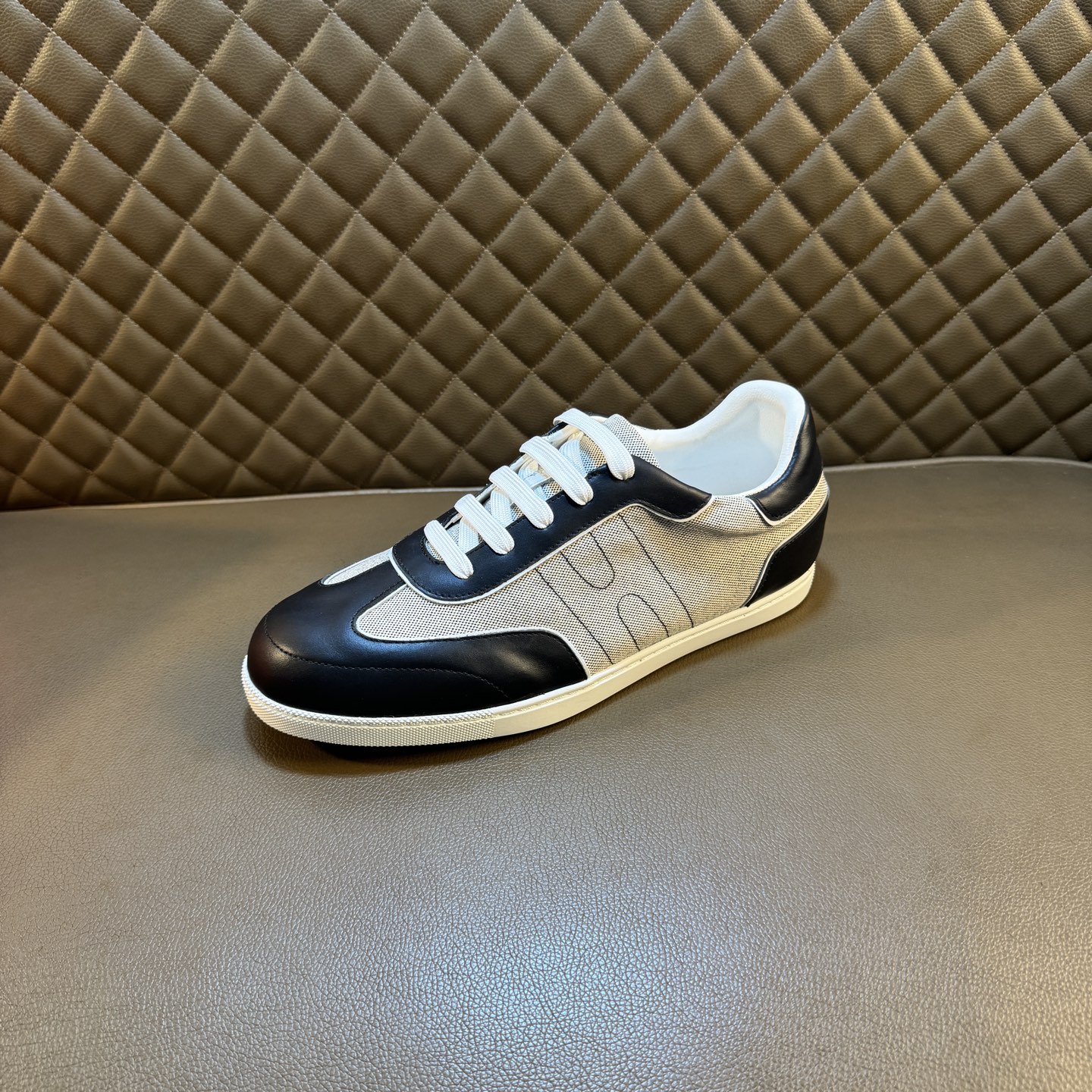 Hermes Style Leather Men's Shoes style reference detail image 6 from source 781600