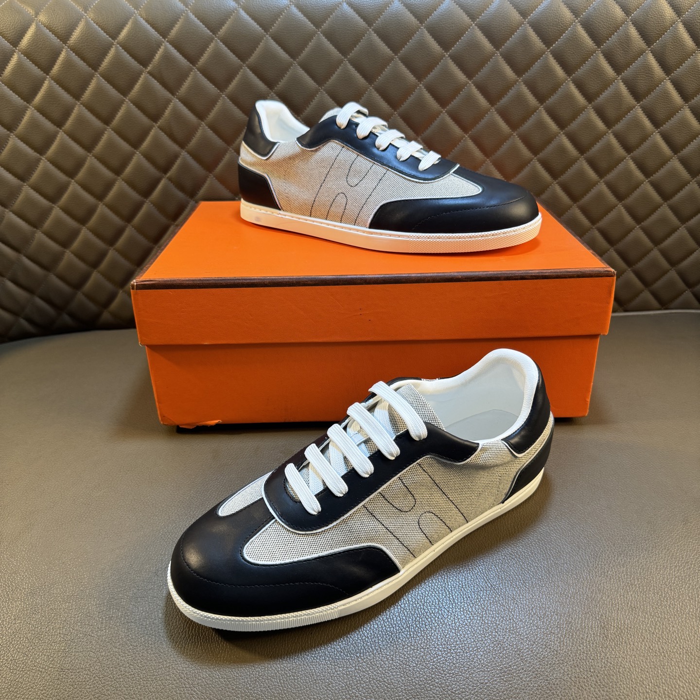 Hermes Style Leather Men's Shoes style reference detail image 5 from source 781600