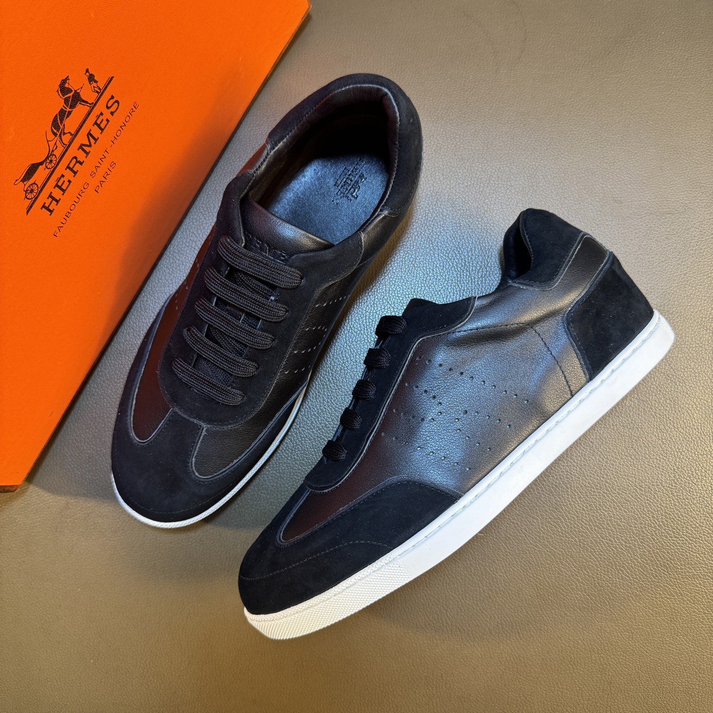 Hermes Style Leather Men's Shoes style reference detail image 4 from source 781601