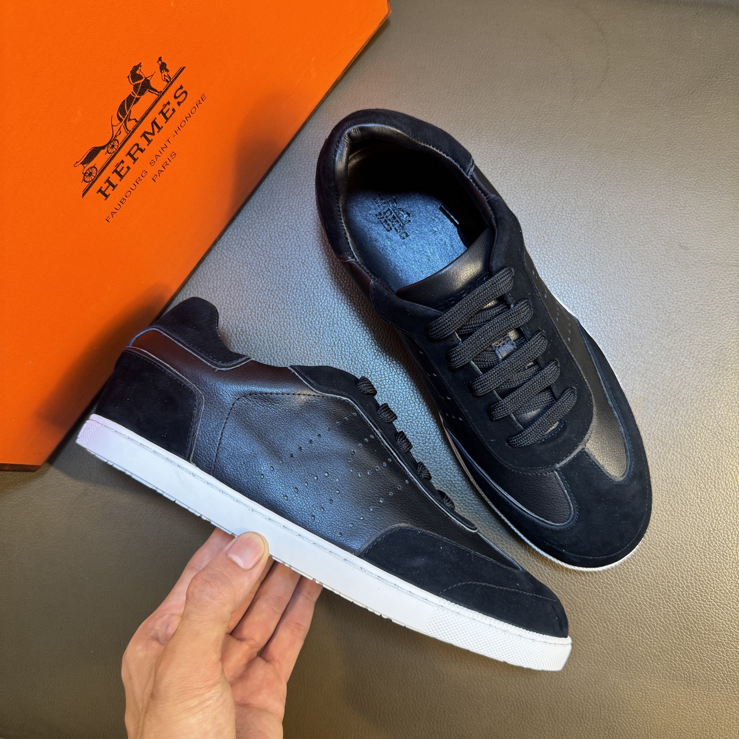 Hermes Style Leather Men's Shoes style reference detail image 3 from source 781601