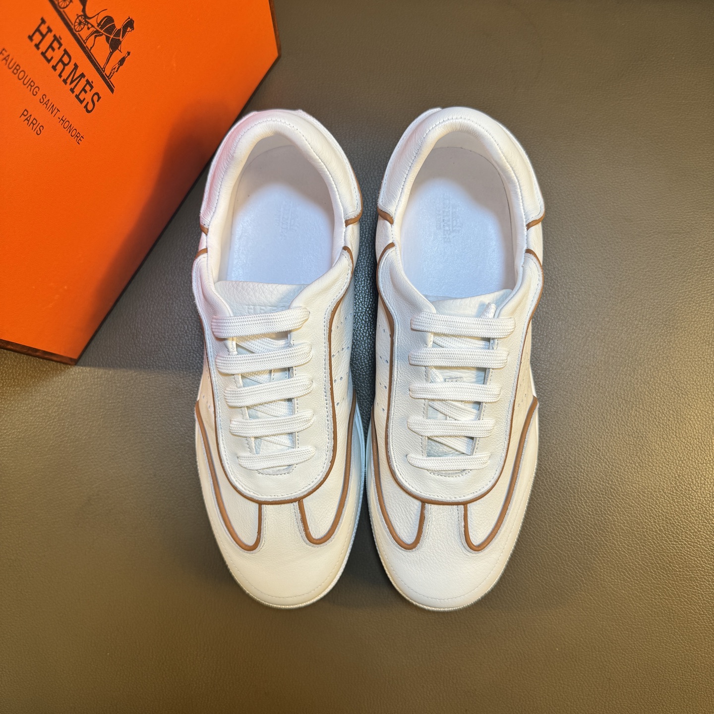 Hermes Style Leather Men's Shoes style reference detail image 2 from source 781602
