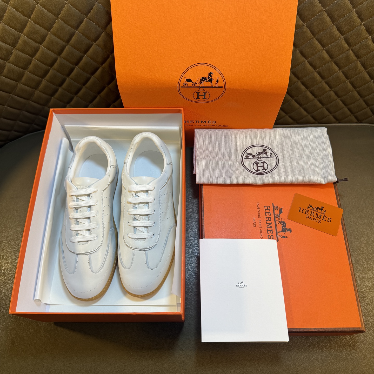 Hermes Style Leather Men's Shoes style reference detail image 1 from source 781603