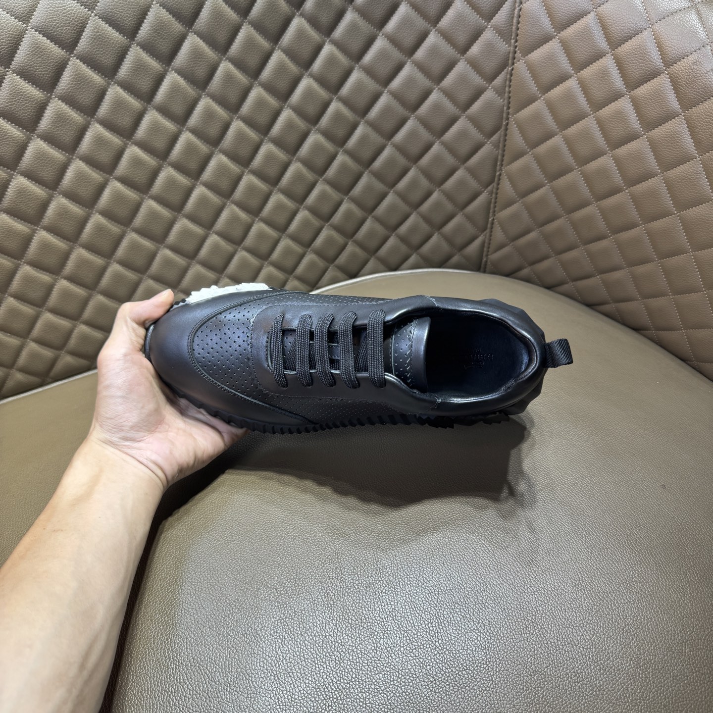 Hermes Style Black Leather Men's Shoes style reference detail image 8 from source 781636