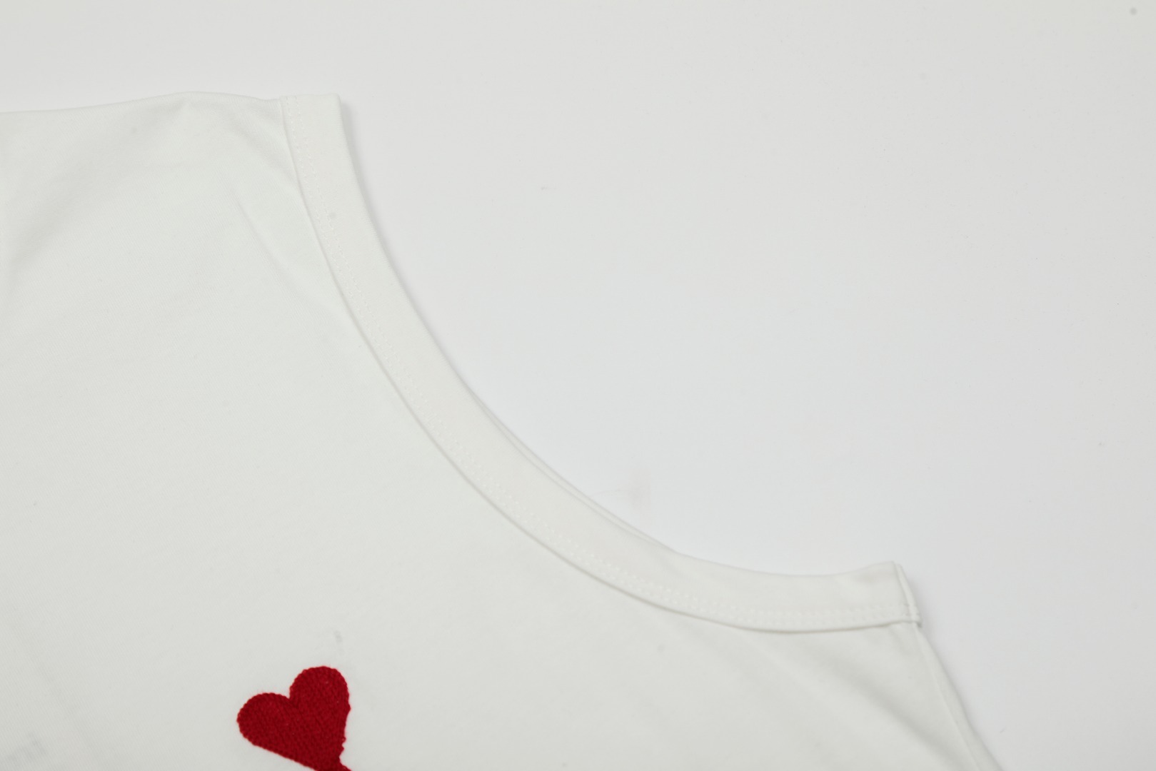 High-Quality Women’s Suit with Handmade Details and Cotton Vests – 2025 Collection - 图片 7