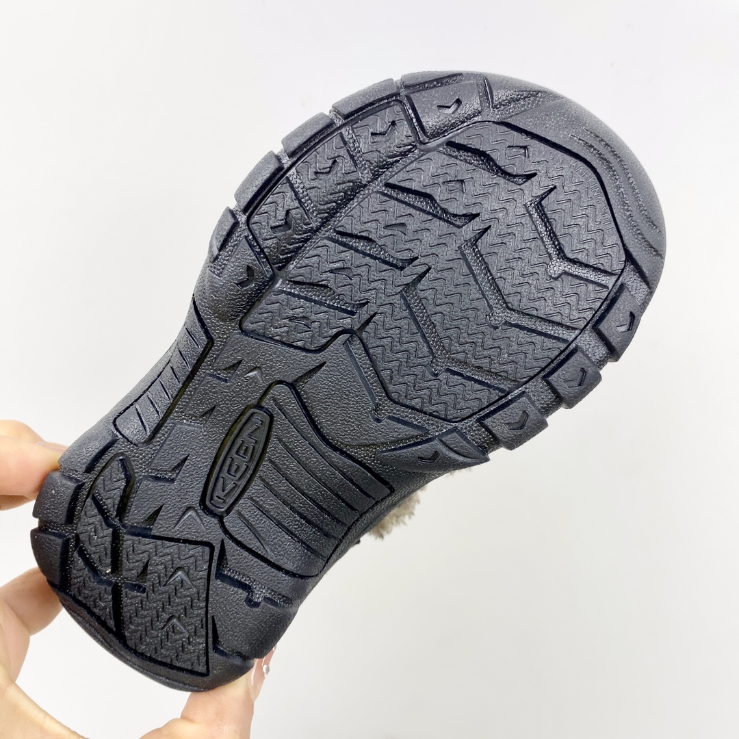 图片[8]-加绒KEEN冬季新款毛毛户外儿童登山鞋 尺码：24-37码 超赞的PARK shop联名系列🆕 毛毛拼接鞋面，质感超赞👍🏻 户外登山的保护鞋头✌🏻 橡胶耐磨防滑大底✔️ 脚感超赞超舒适☁️-选品中心