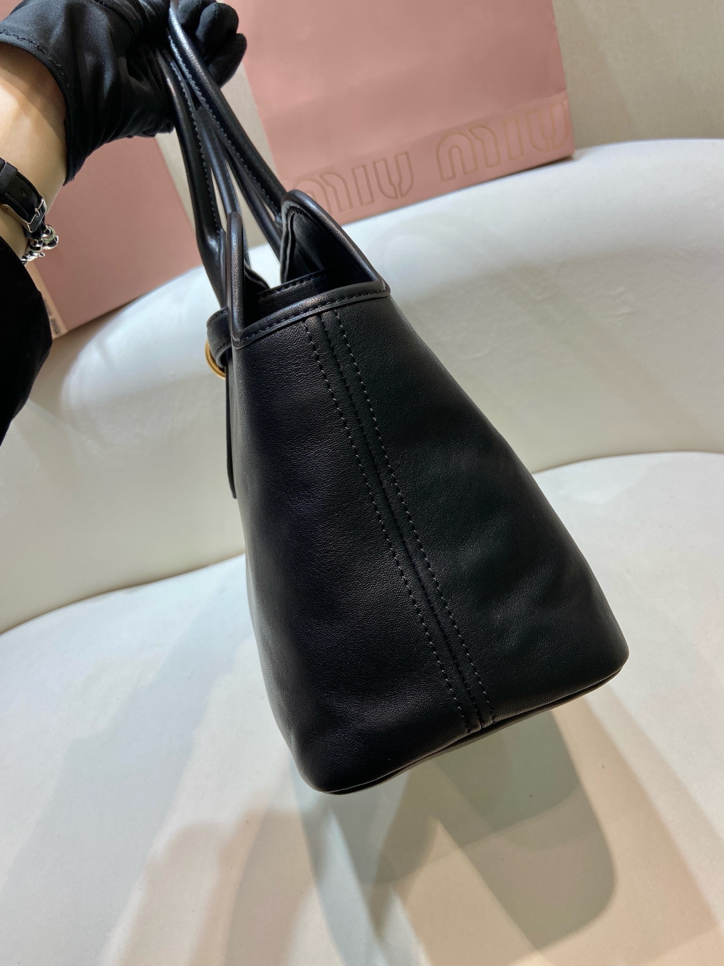 Aventure Linen Blend Tote Bag with Leather Strap & Gold Hardware 6 i1743664973691 1547 0 4