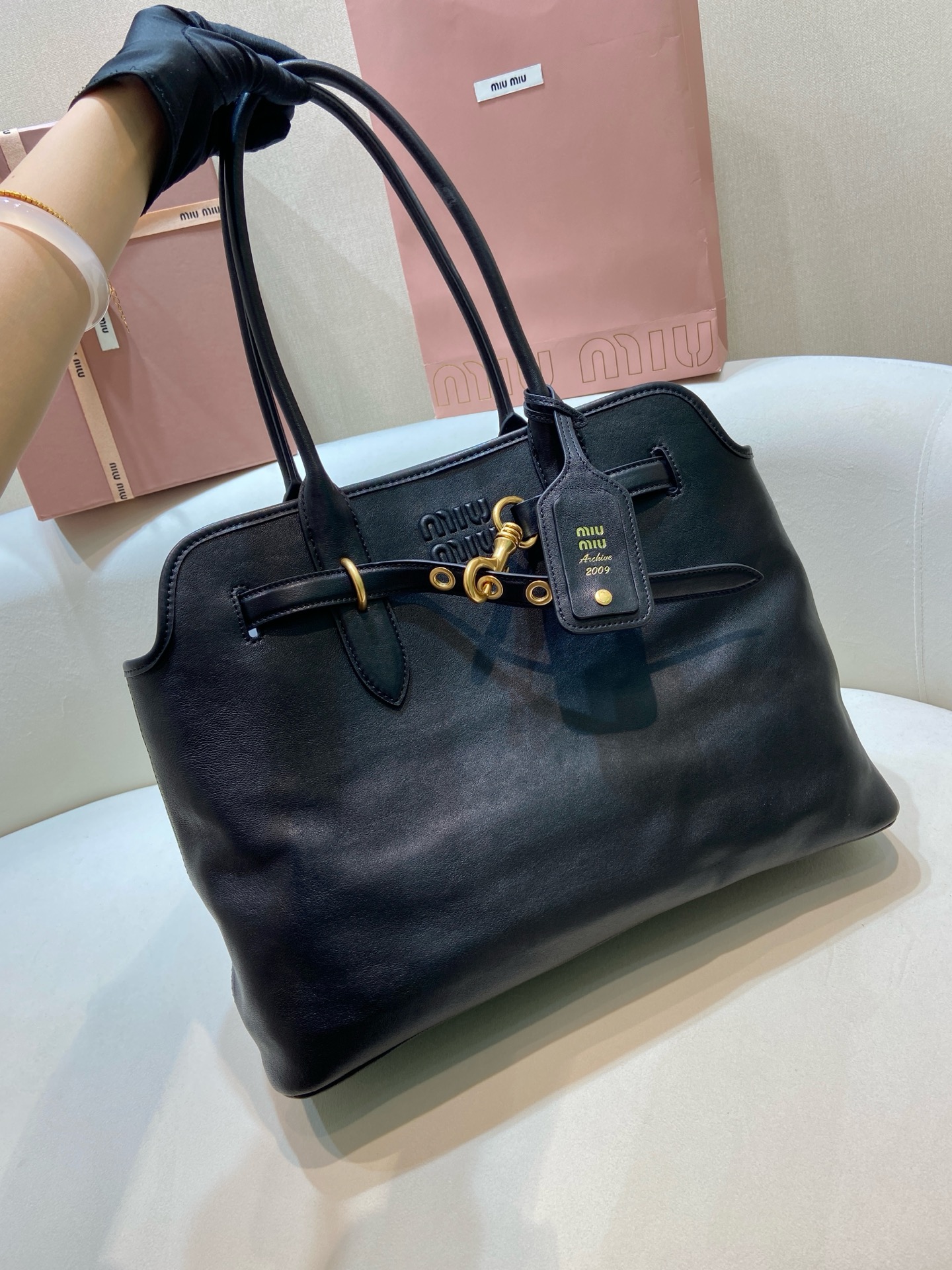 Aventure Linen Blend Tote Bag with Leather Shoulder Strap | Spacious & Stylish 3 i1744013400601 9772 0 1