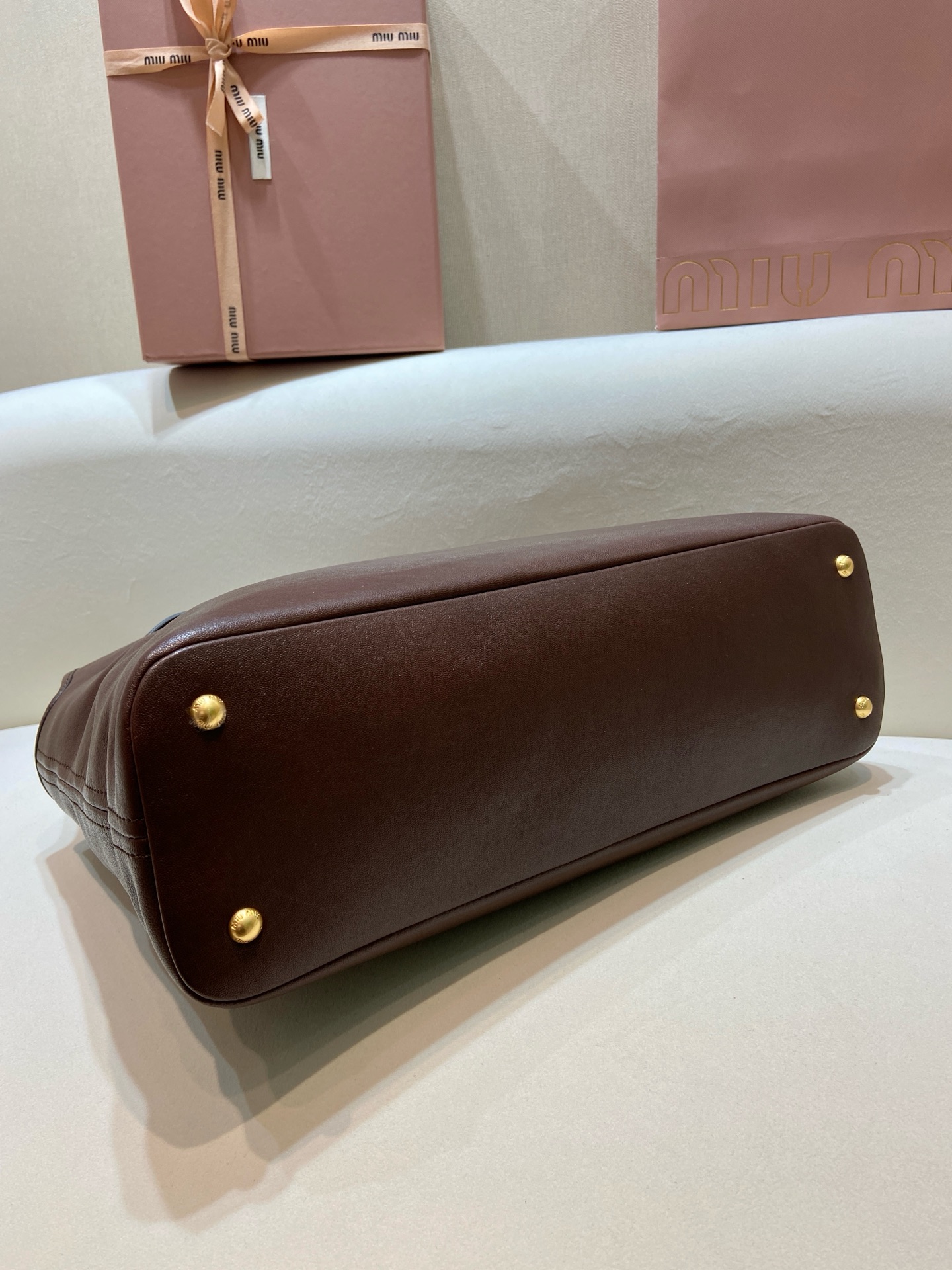 Aventure Style Large Tote Bag with Leather Strap & Gold Hardware - Chic & Roomy 7 i1744013971763 2592 0 8