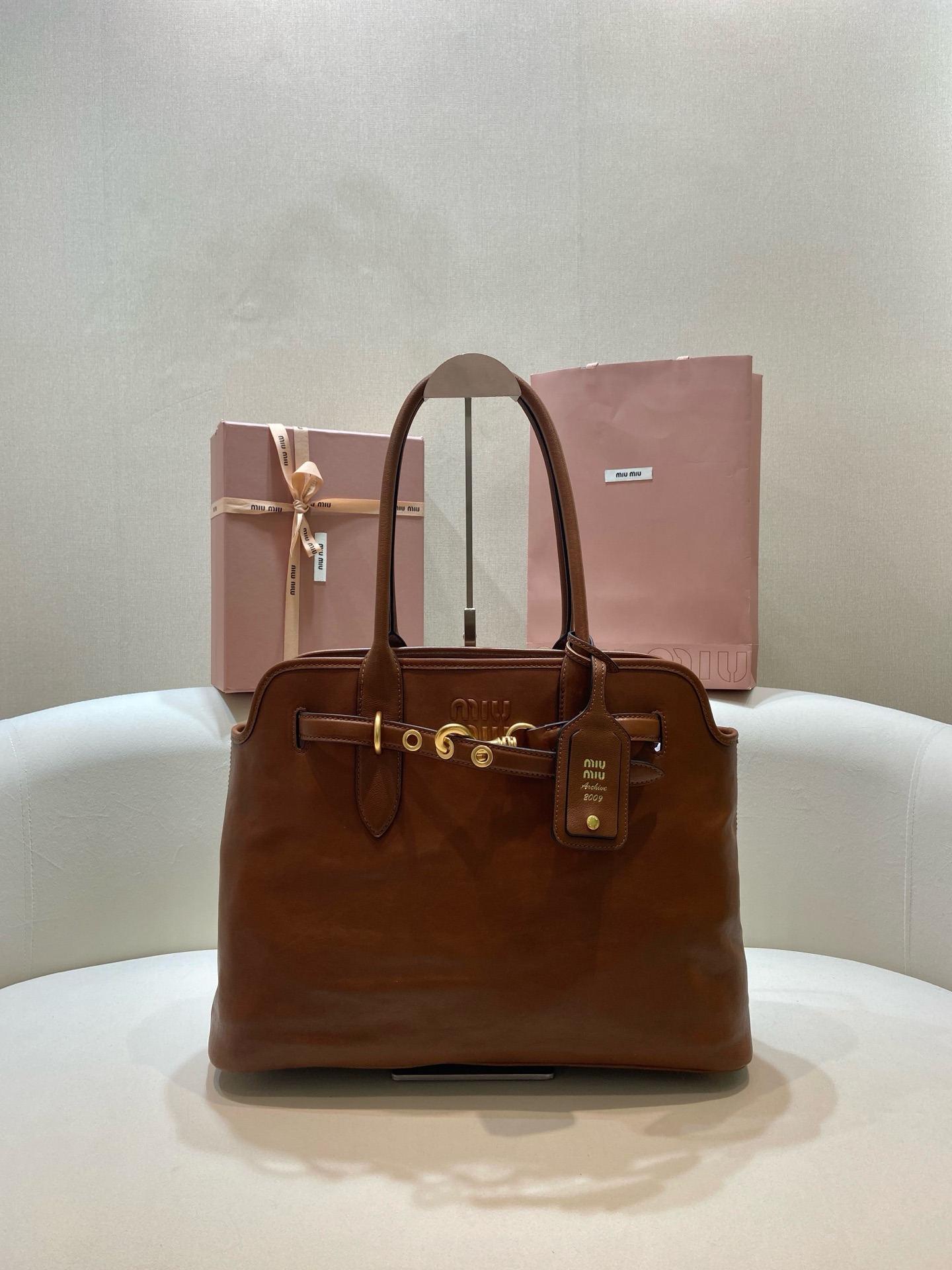 Aventure Linen Blend Tote Bag with Leather Shoulder Strap | Spacious & Stylish 2 i1744014155445 5099 0 0