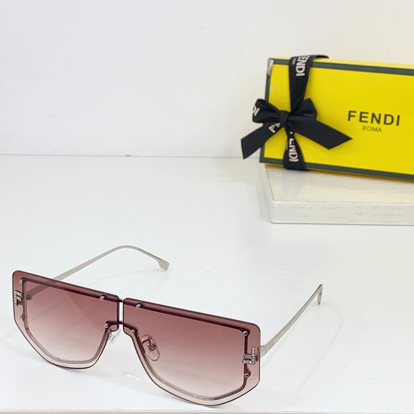  FEND* 高版
MODEL FE40096I
SIZE71口1-145
