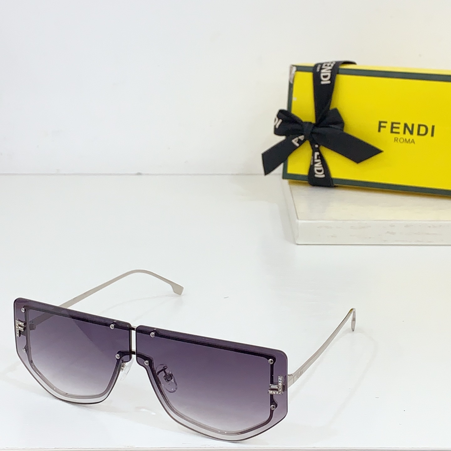  FEND* 高版
MODEL FE40096I
SIZE71口1-145
