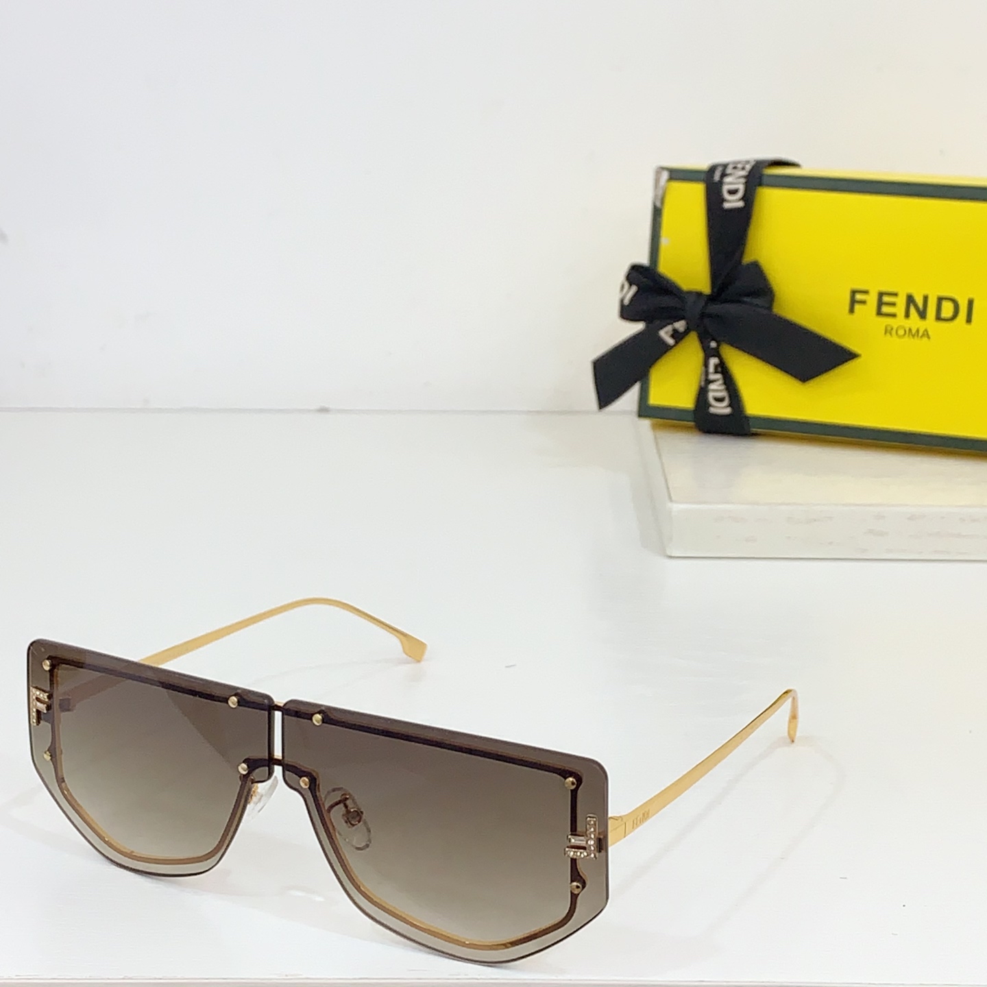  FEND* 高版
MODEL FE40096I
SIZE71口1-145
