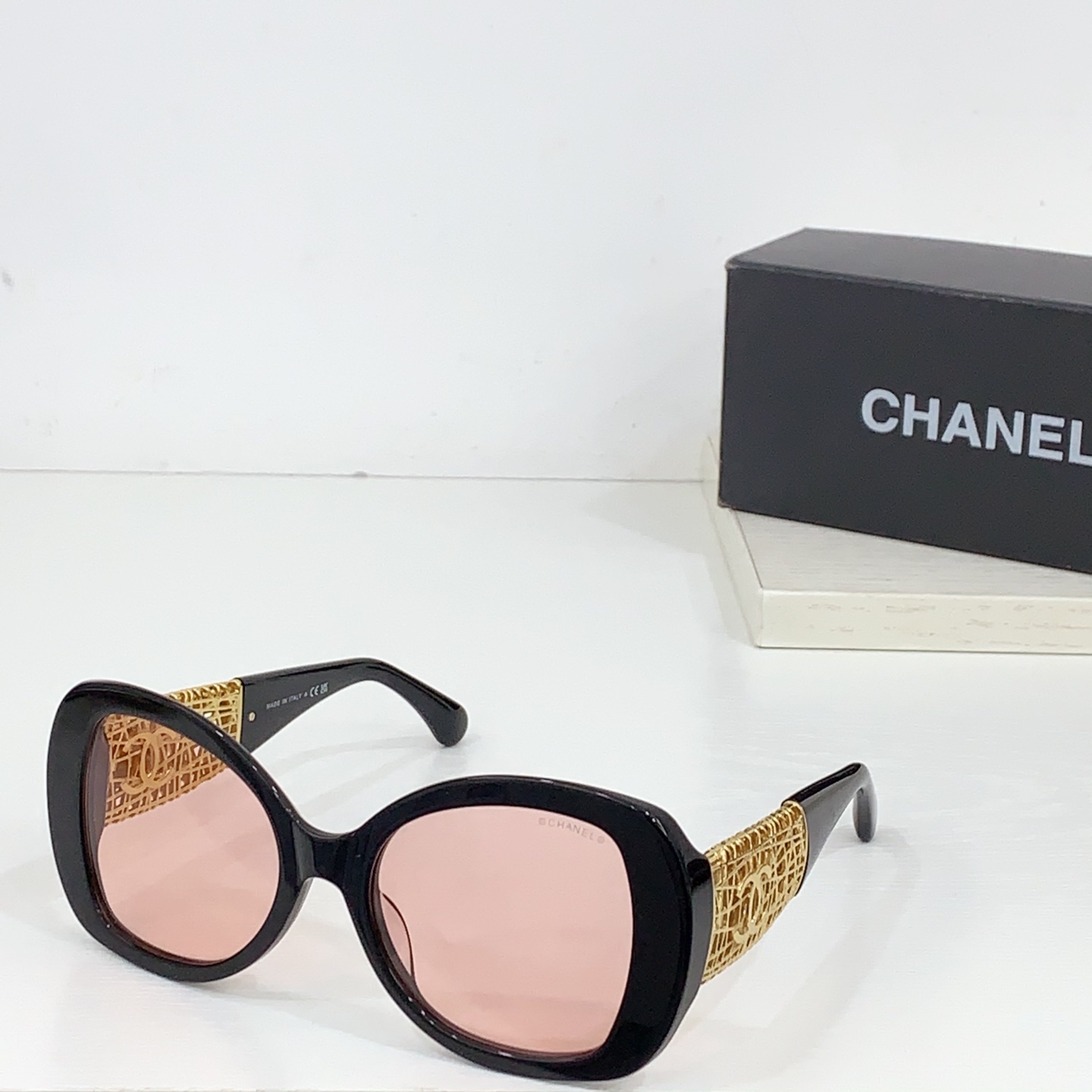  
 Chanel* 
CH5531
Size54-21–140

