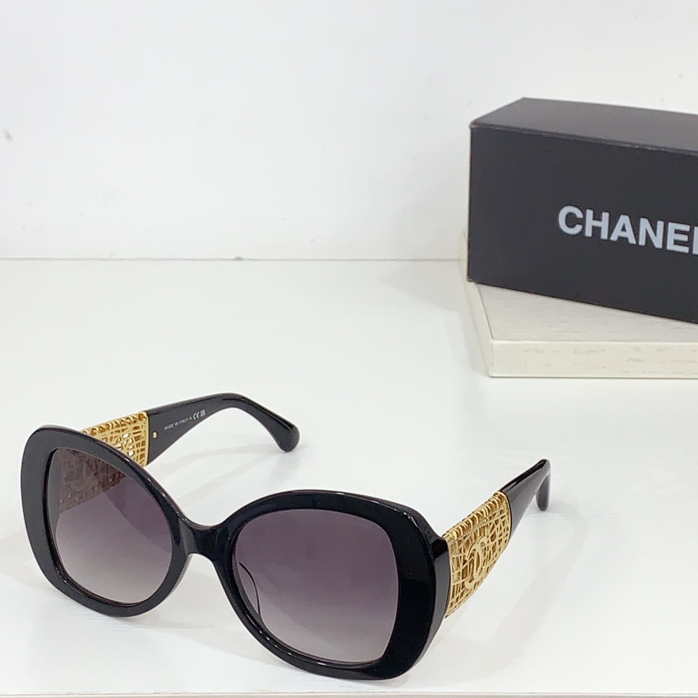  
 Chanel* 
CH5531
Size54-21–140
