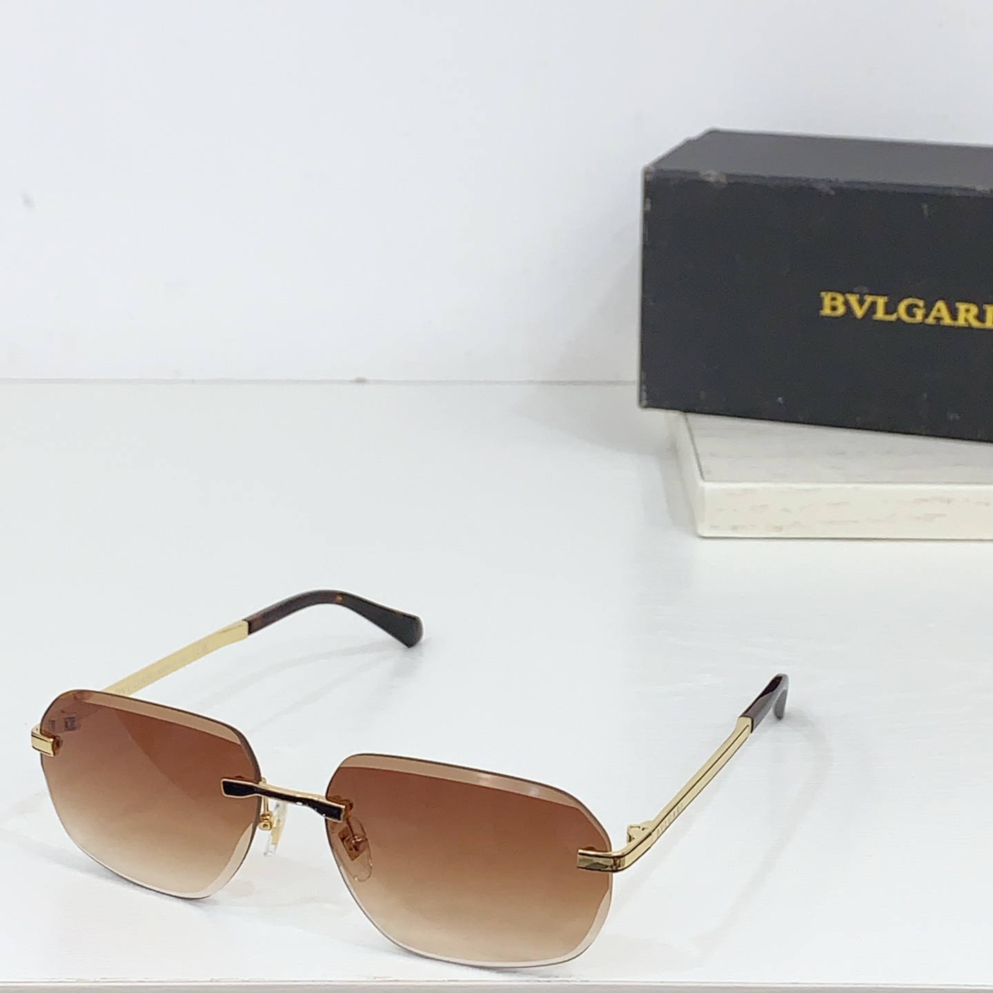  BVLGAR* 
MODEL：BV40128 
SIZE：59口15-140

