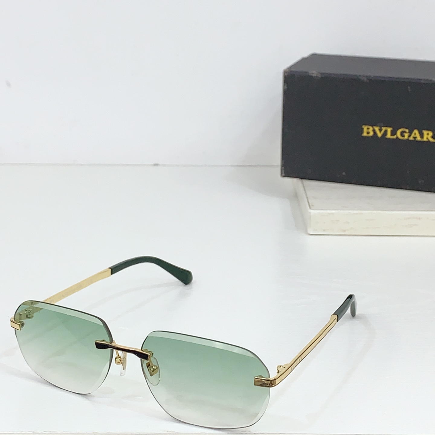  BVLGAR* 
MODEL：BV40128 
SIZE：59口15-140
