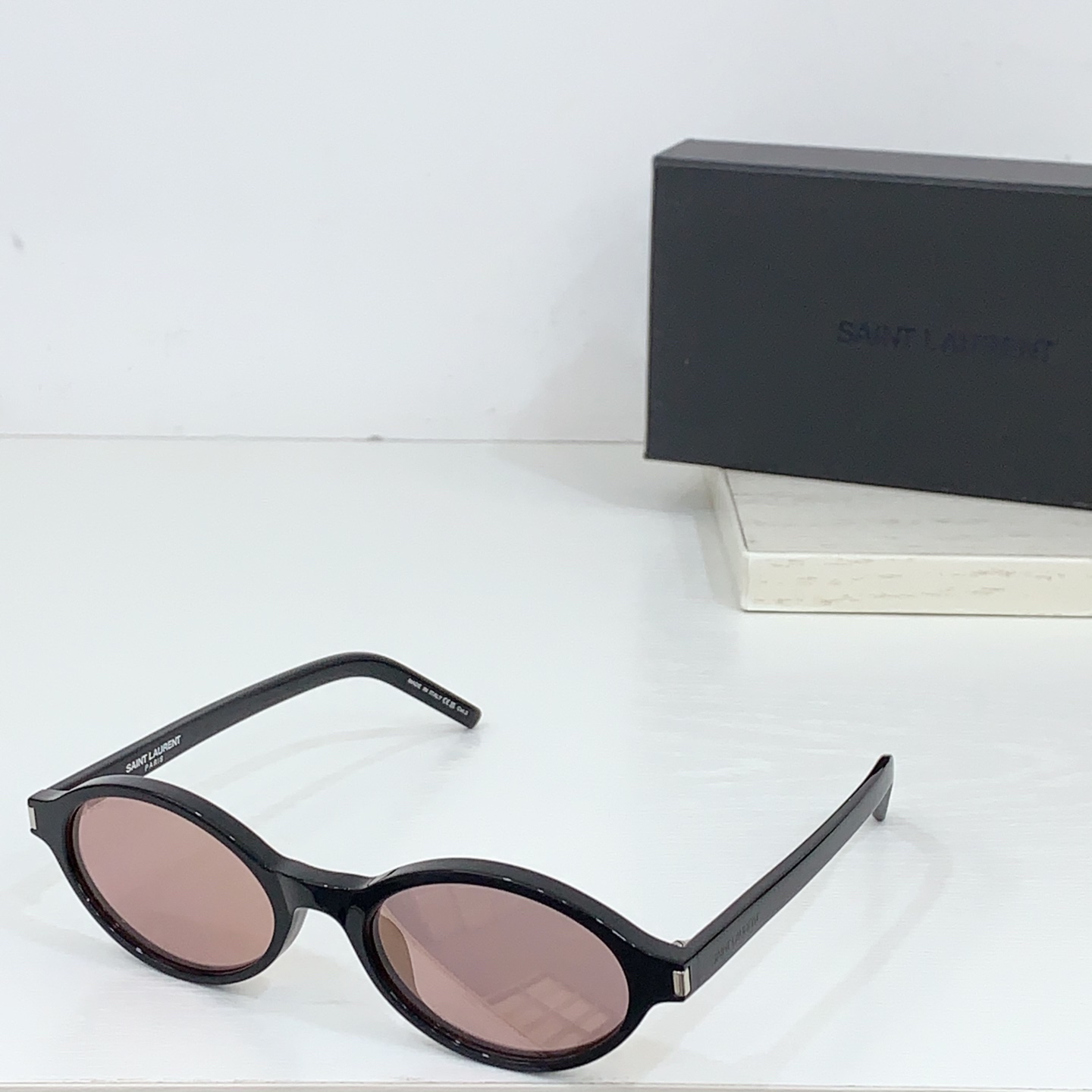  绝美书呆子𝐒𝐚𝐢𝐧𝐭  𝐋𝐚𝐮𝐫𝐞𝐧𝐭 
SL751 JEANNE
欧美小框镜
size：50口19-