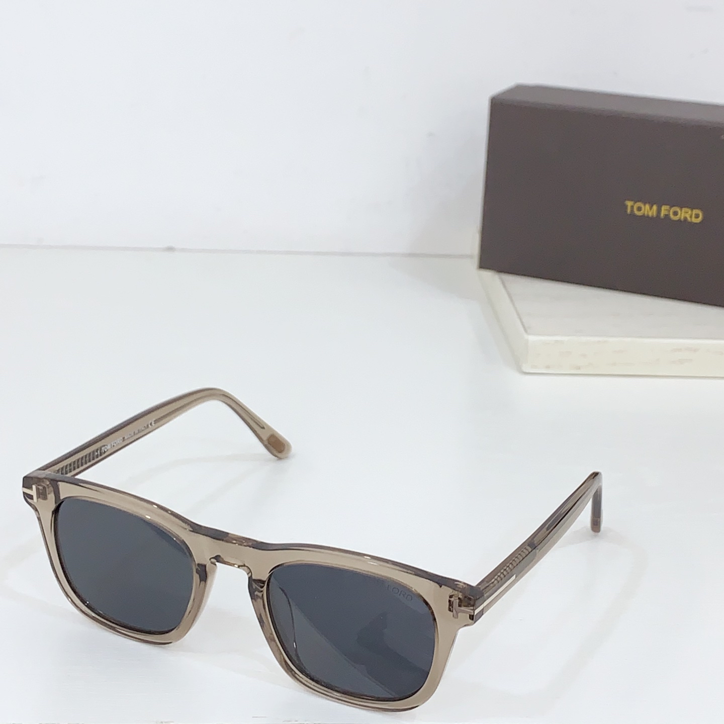  TOM FORD✨✨✨MODEL：TF5870-F-B✨✨✨SIZE：52口21-145✨✨✨