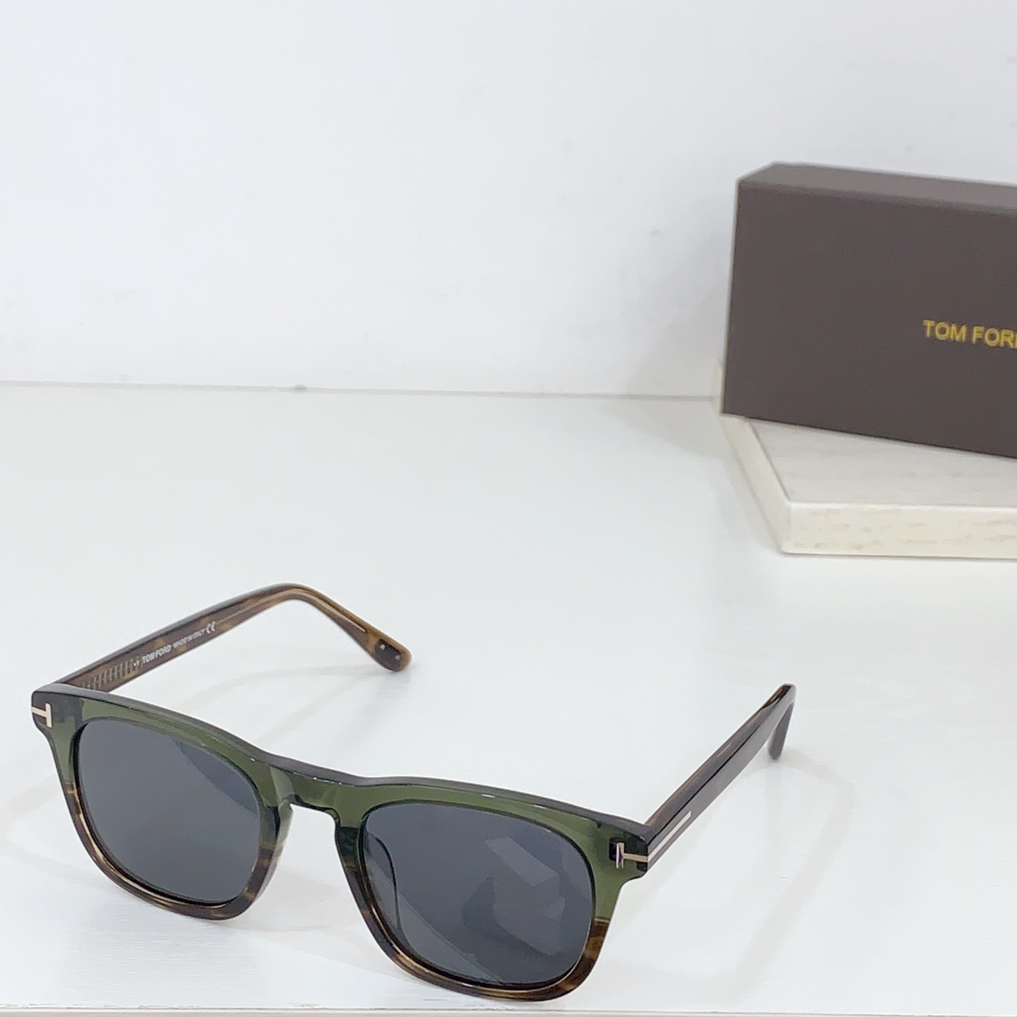  TOM FORD✨✨✨MODEL：TF5870-F-B✨✨✨SIZE：52口21-145✨✨✨