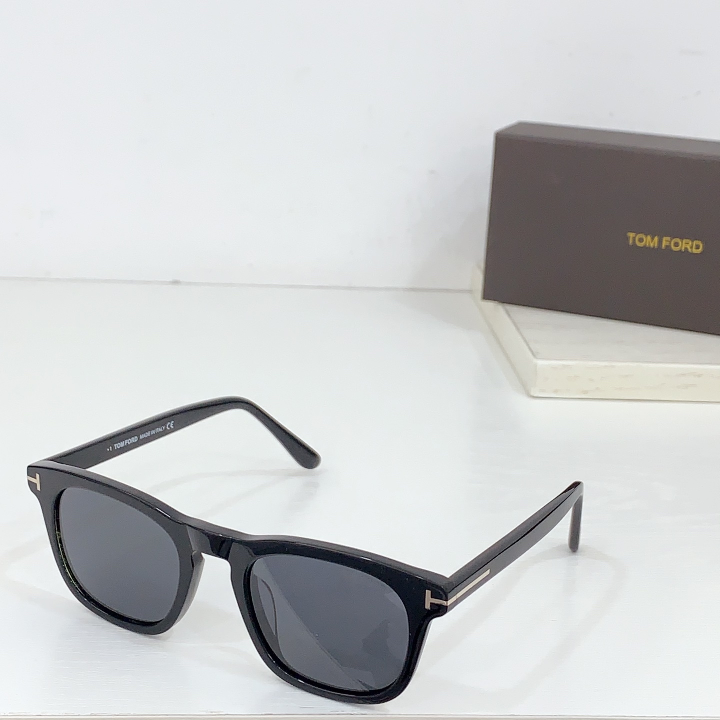  TOM FORD✨✨✨MODEL：TF5870-F-B✨✨✨SIZE：52口21-145✨✨✨