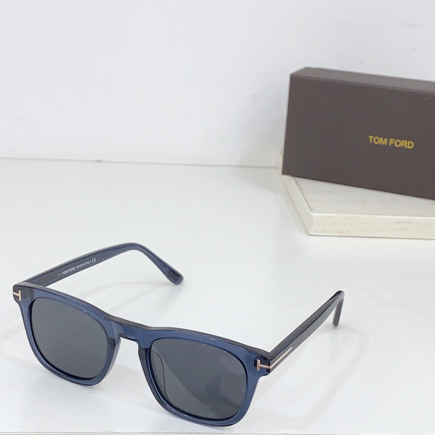  TOM FORD✨✨✨MODEL：TF5870-F-B✨✨✨SIZE：52口21-145✨✨✨