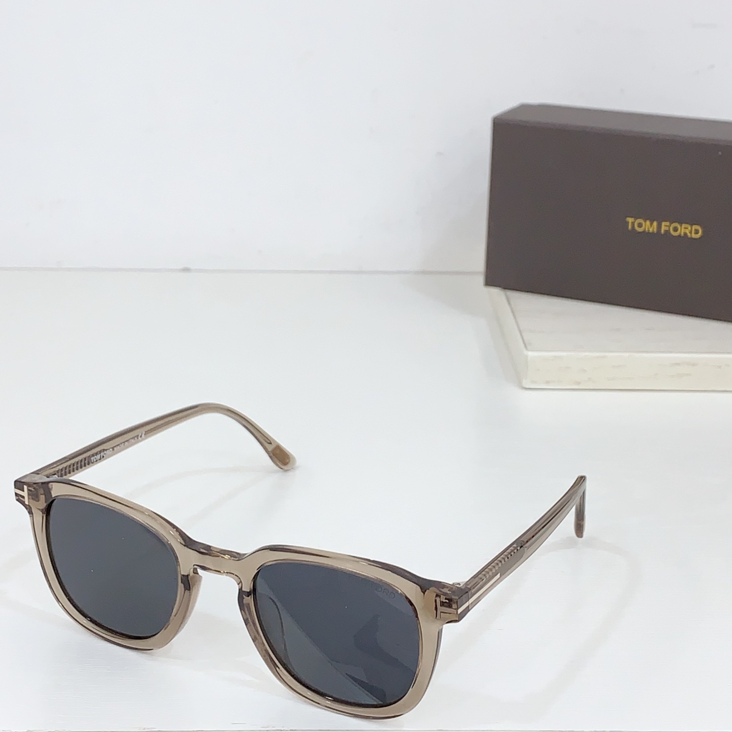  TOM FORD✨✨✨MODEL：TF0975✨✨✨SIZE：52口23-145✨✨✨