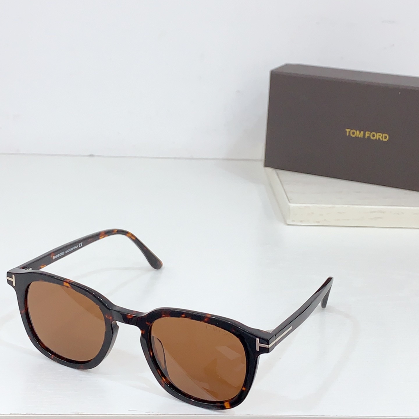  TOM FORD✨✨✨MODEL：TF0975✨✨✨SIZE：52口23-145✨✨✨