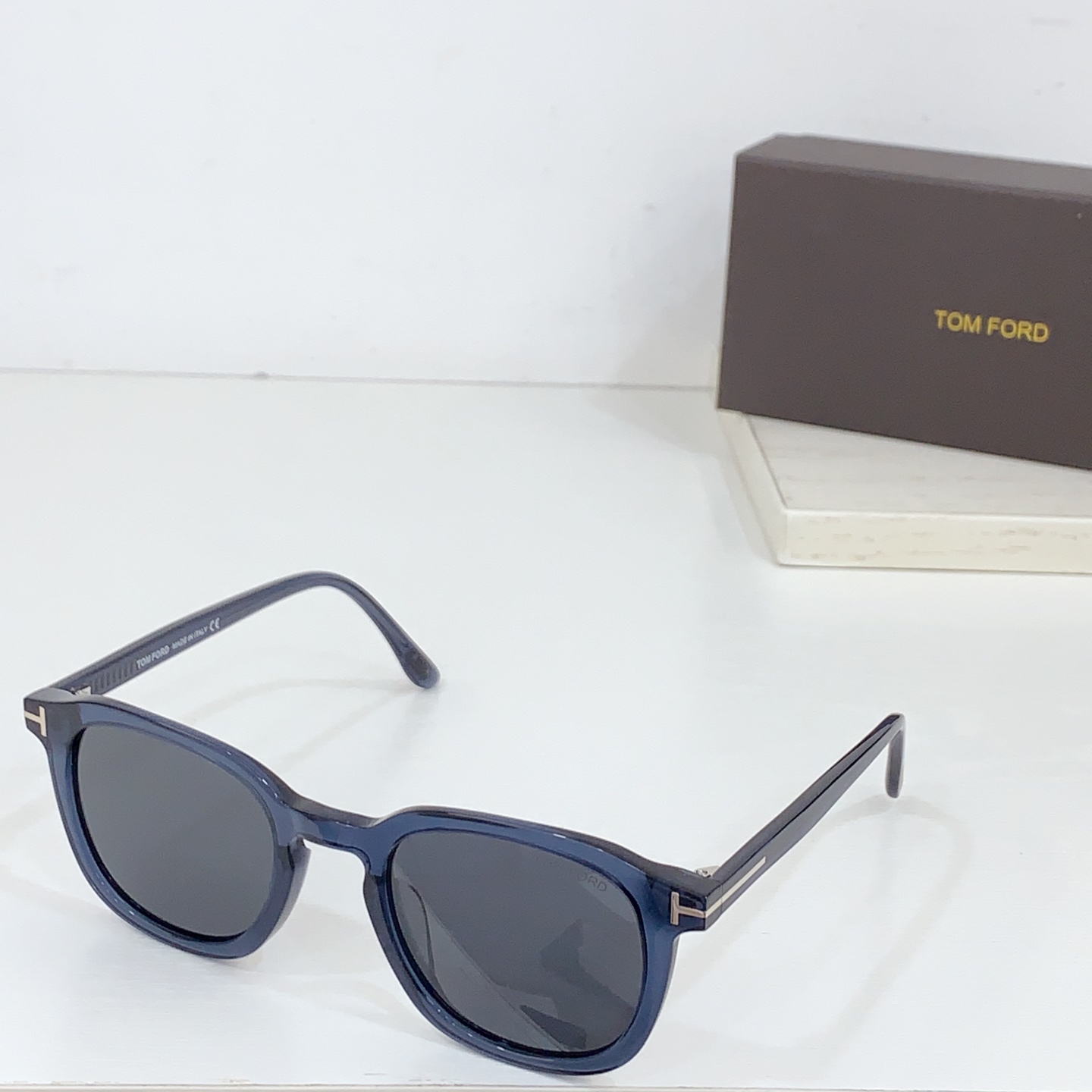  TOM FORD✨✨✨MODEL：TF0975✨✨✨SIZE：52口23-145✨✨✨