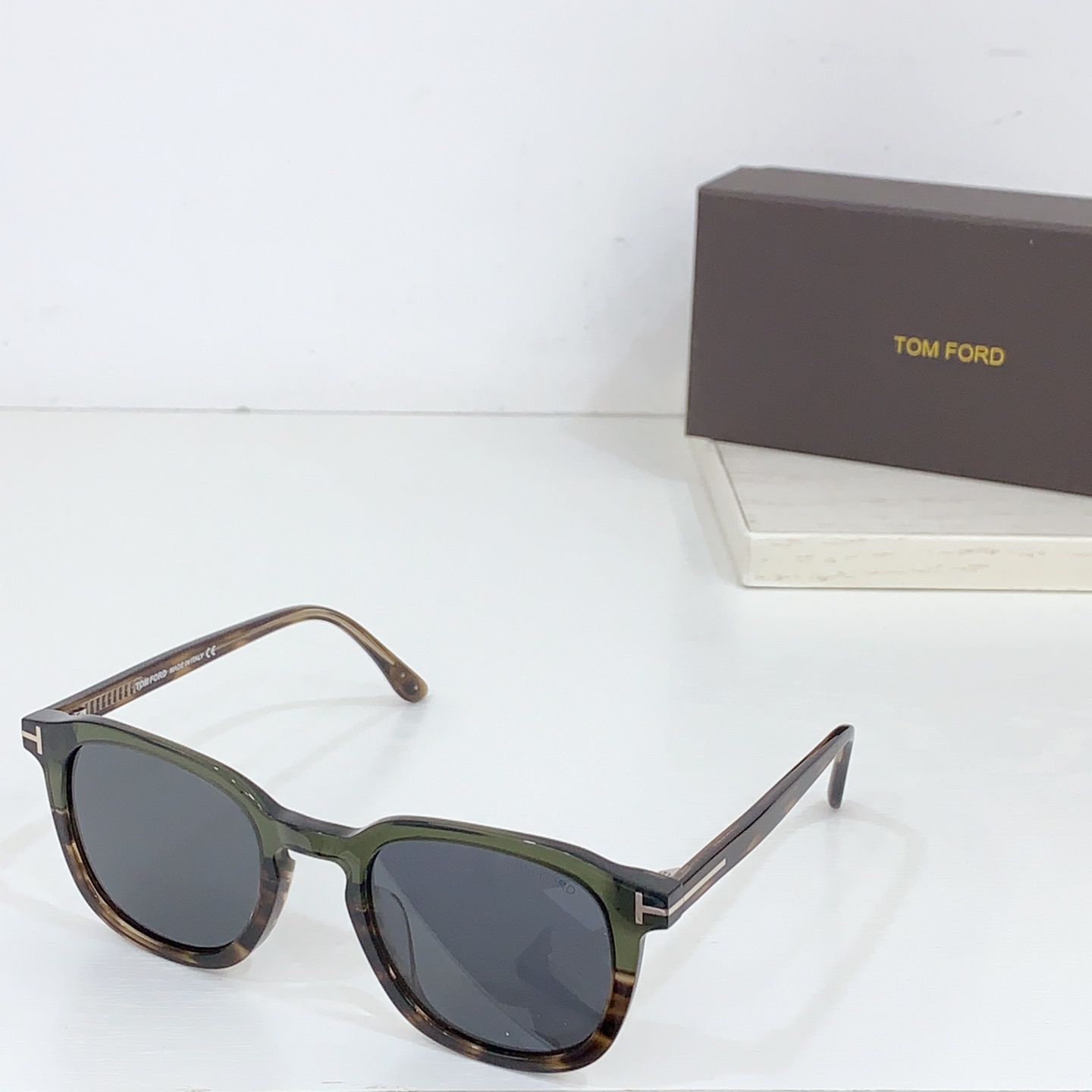  TOM FORD✨✨✨MODEL：TF0975✨✨✨SIZE：52口23-145✨✨✨