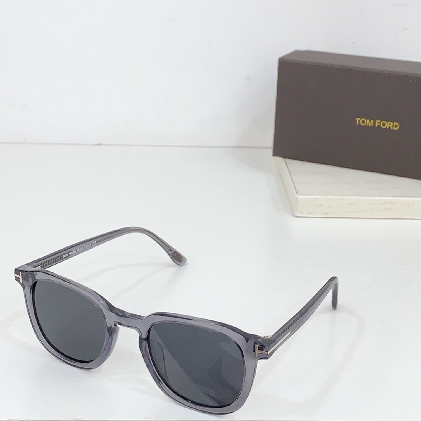  TOM FORD✨✨✨MODEL：TF0975✨✨✨SIZE：52口23-145✨✨✨