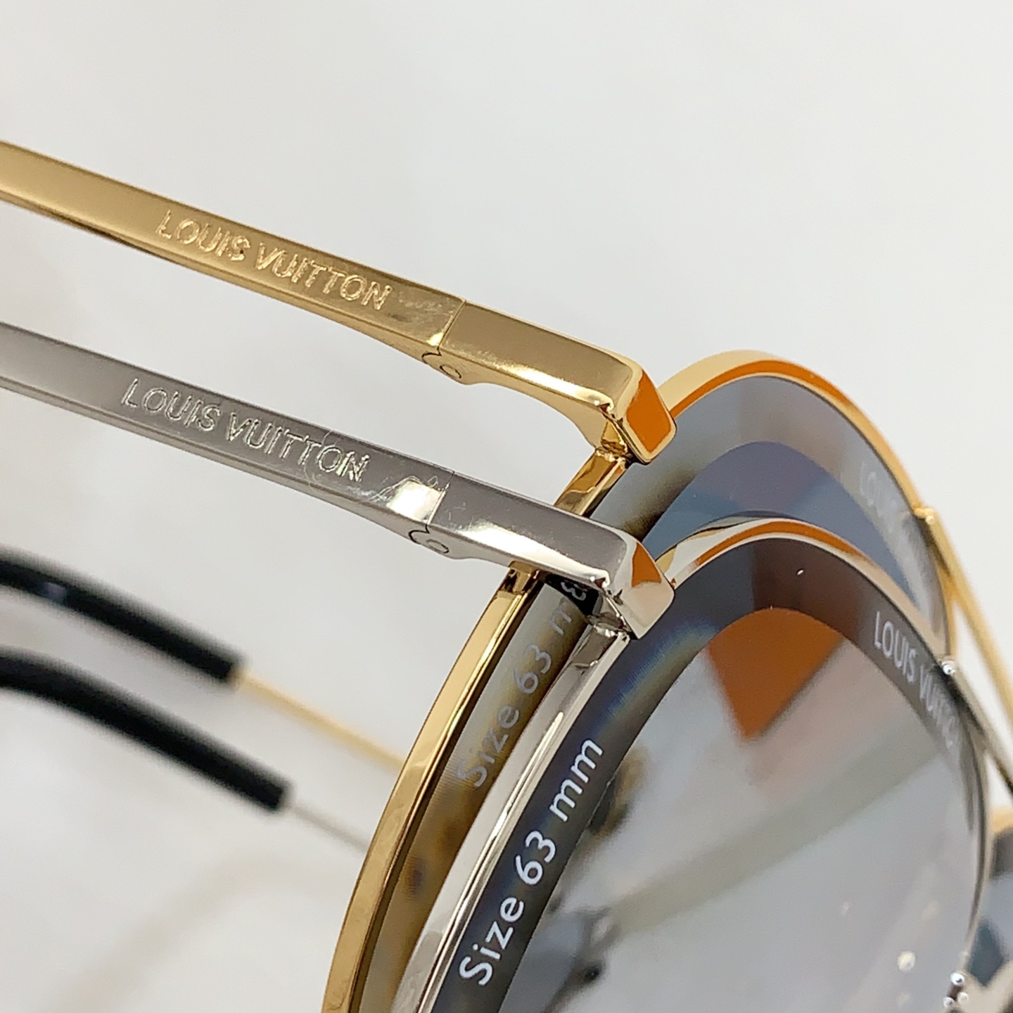  LOUIS VUITTON
MODEL：Z2649U～Z2607U～Z2636U～Z2625U～Z26