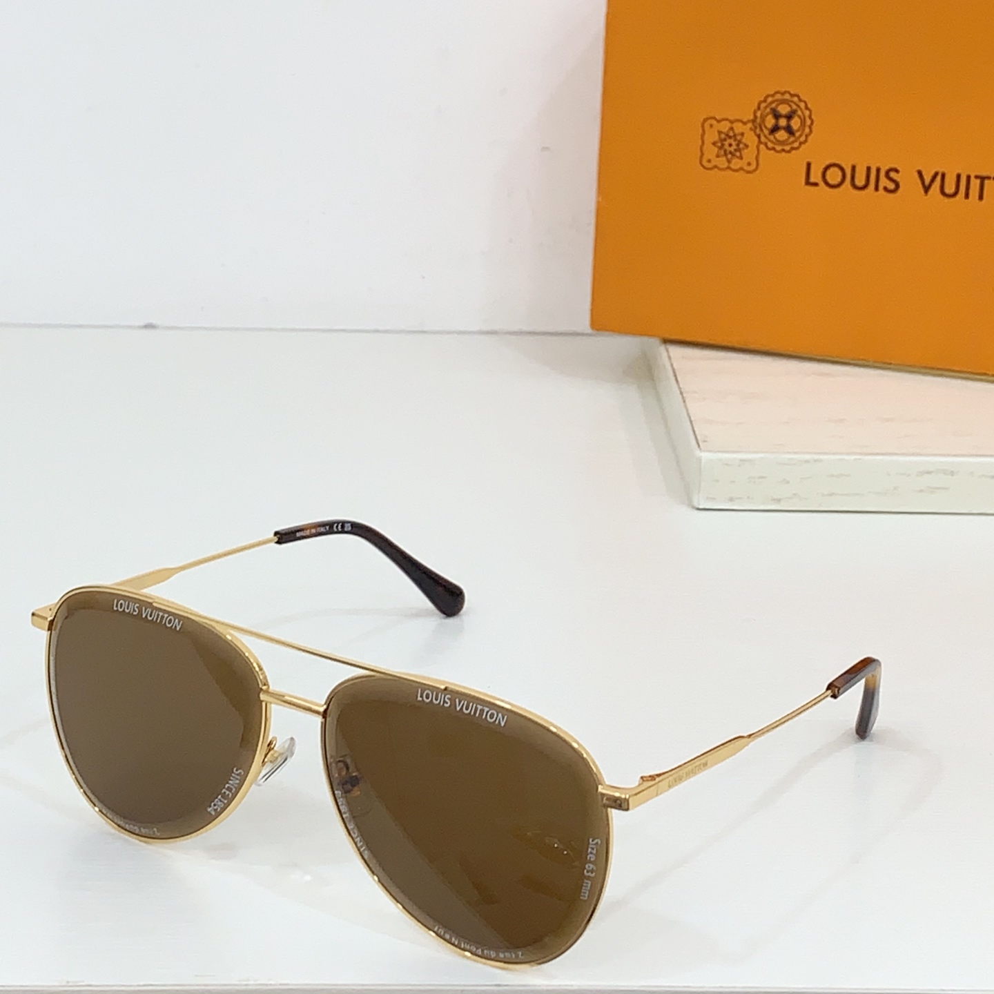  LOUIS VUITTON
MODEL：Z2649U～Z2607U～Z2636U～Z2625U～Z26