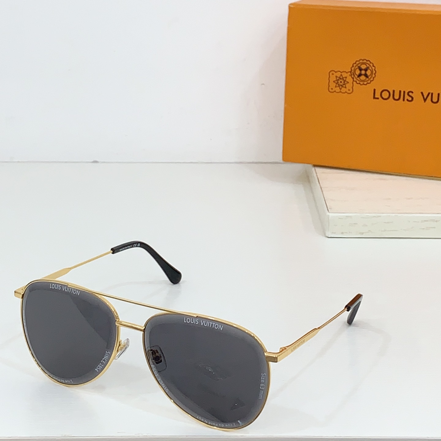  LOUIS VUITTON
MODEL：Z2649U～Z2607U～Z2636U～Z2625U～Z26