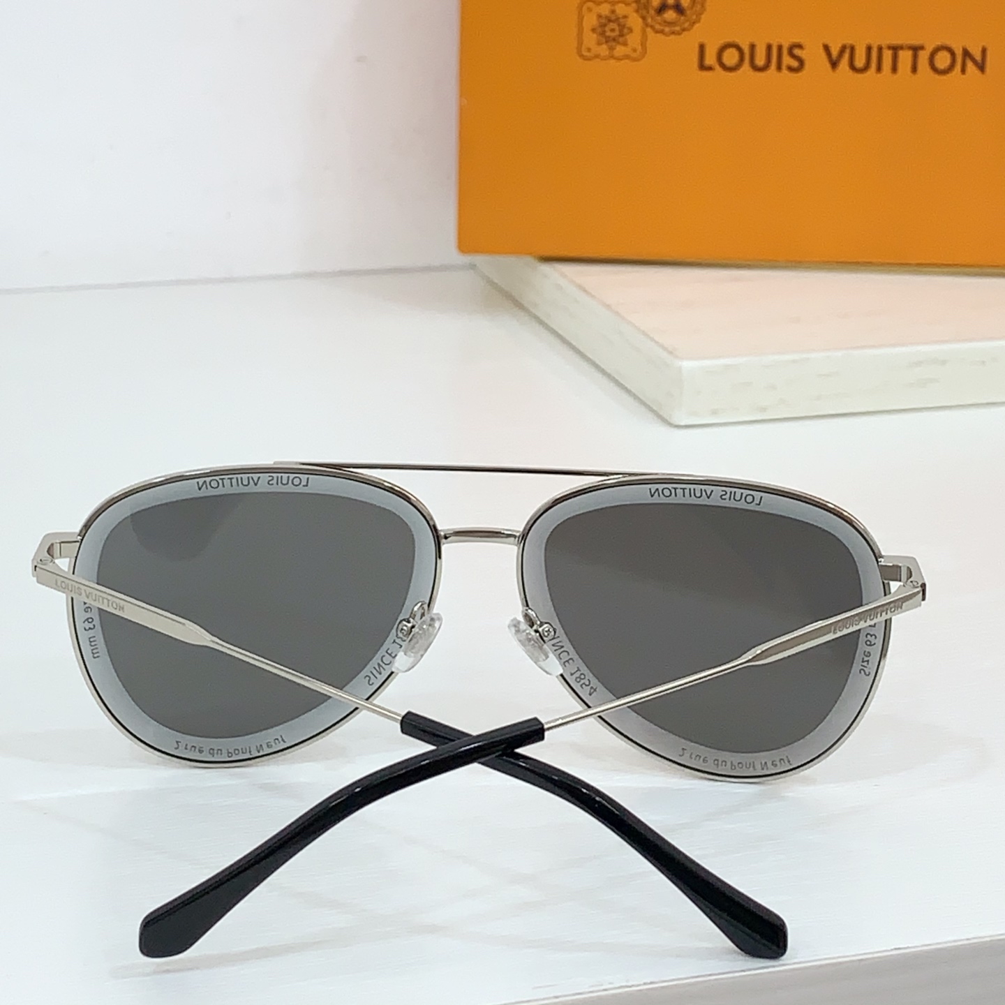  LOUIS VUITTON
MODEL：Z2649U～Z2607U～Z2636U～Z2625U～Z26