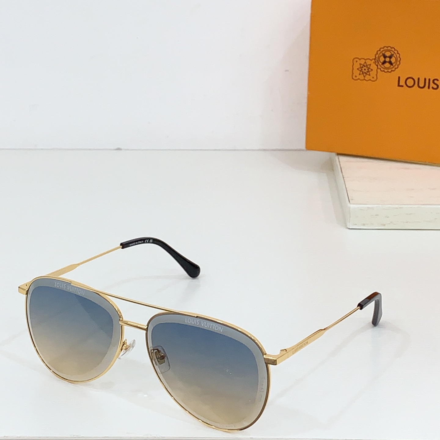  LOUIS VUITTON
MODEL：Z2649U～Z2607U～Z2636U～Z2625U～Z26