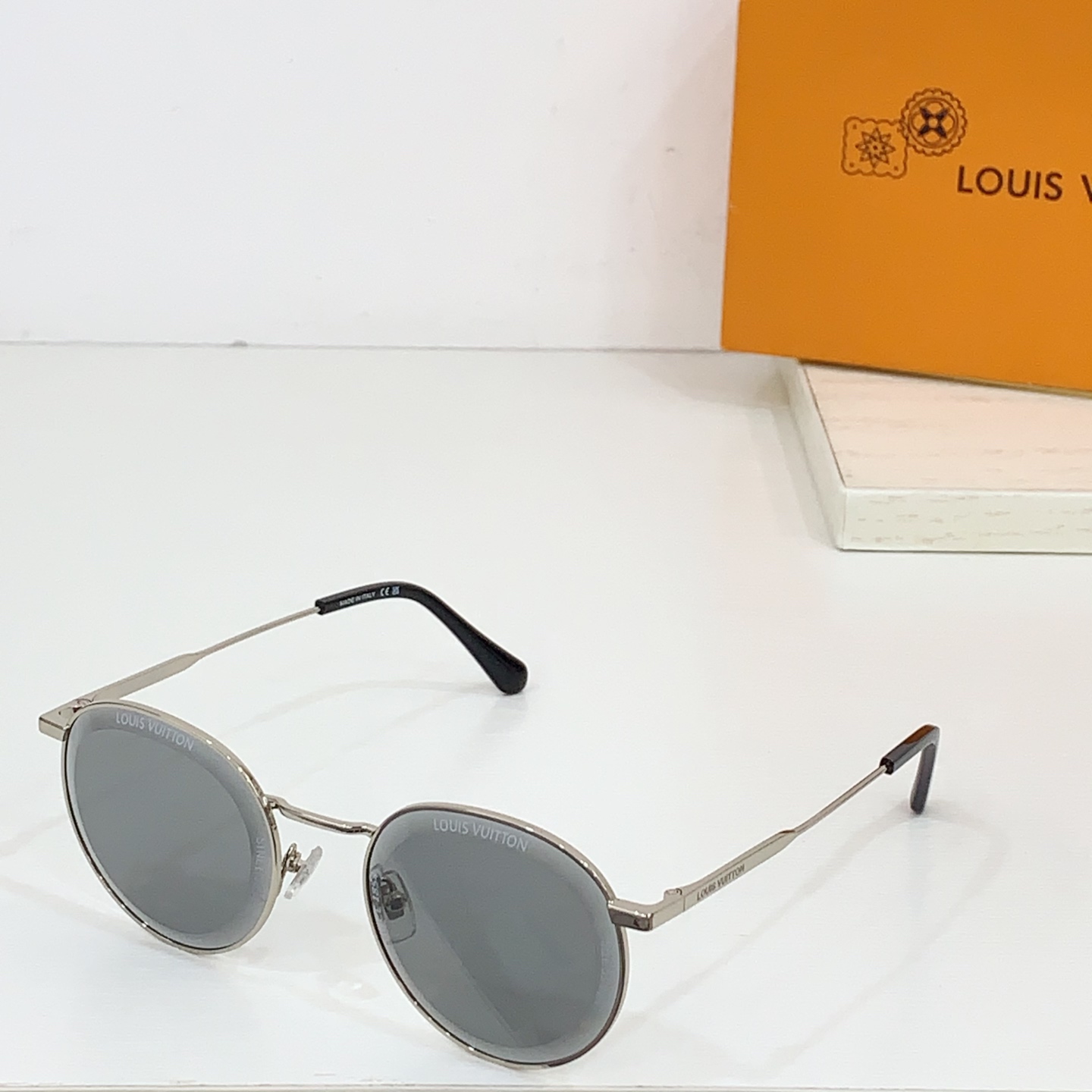  LOUIS VUITTO*✨✨✨MODEL：Z2608U✨✨✨ SIZE：52口21-145✨✨✨